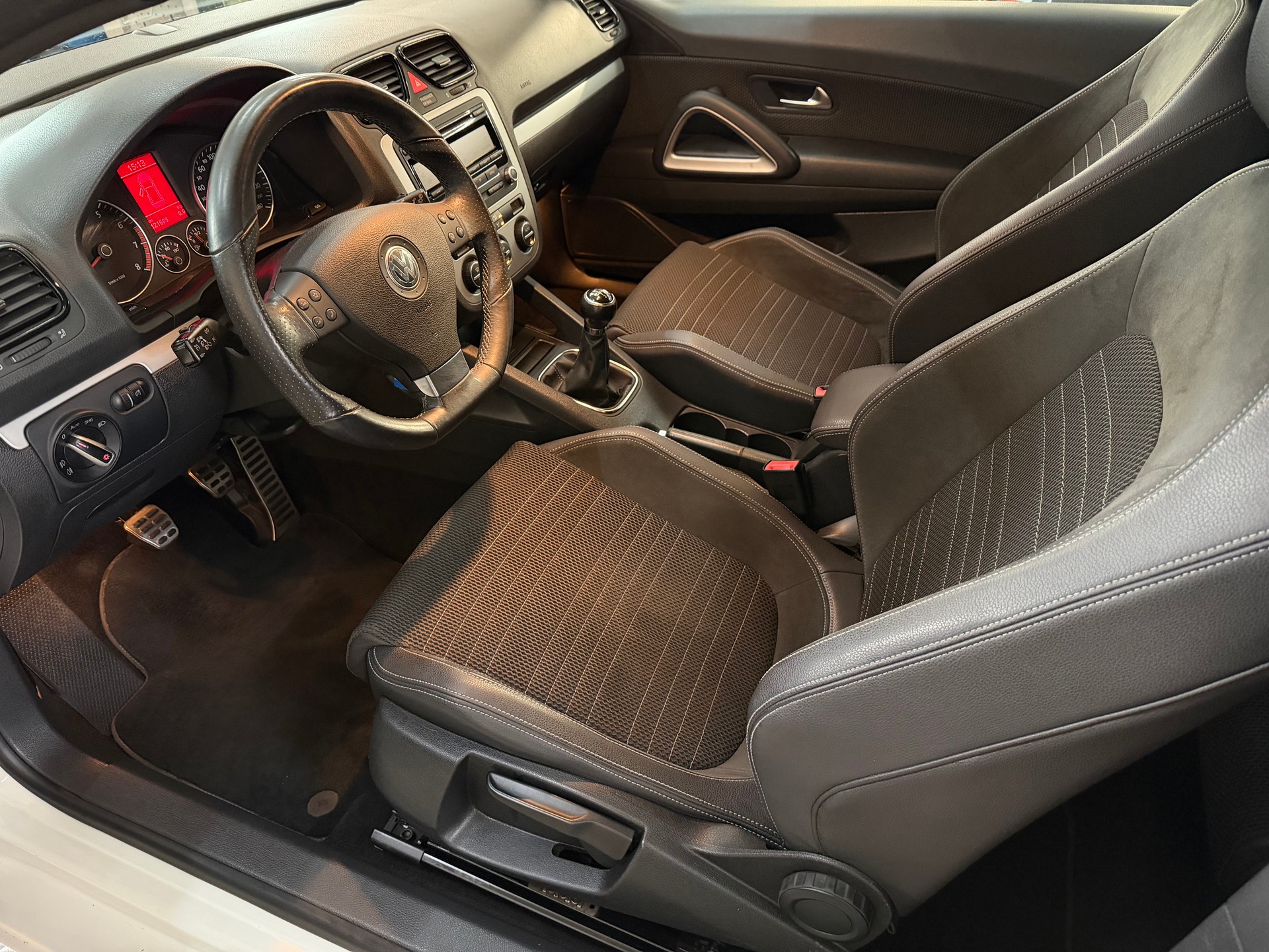 VW Scirocco 1.4 TSI-image-10