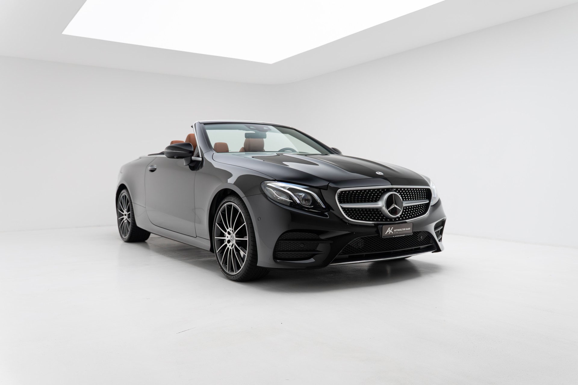 MERCEDES-BENZ E 400 Cabriolet AMG Line 4 Matic 9G-Tronic-showroom-element-2