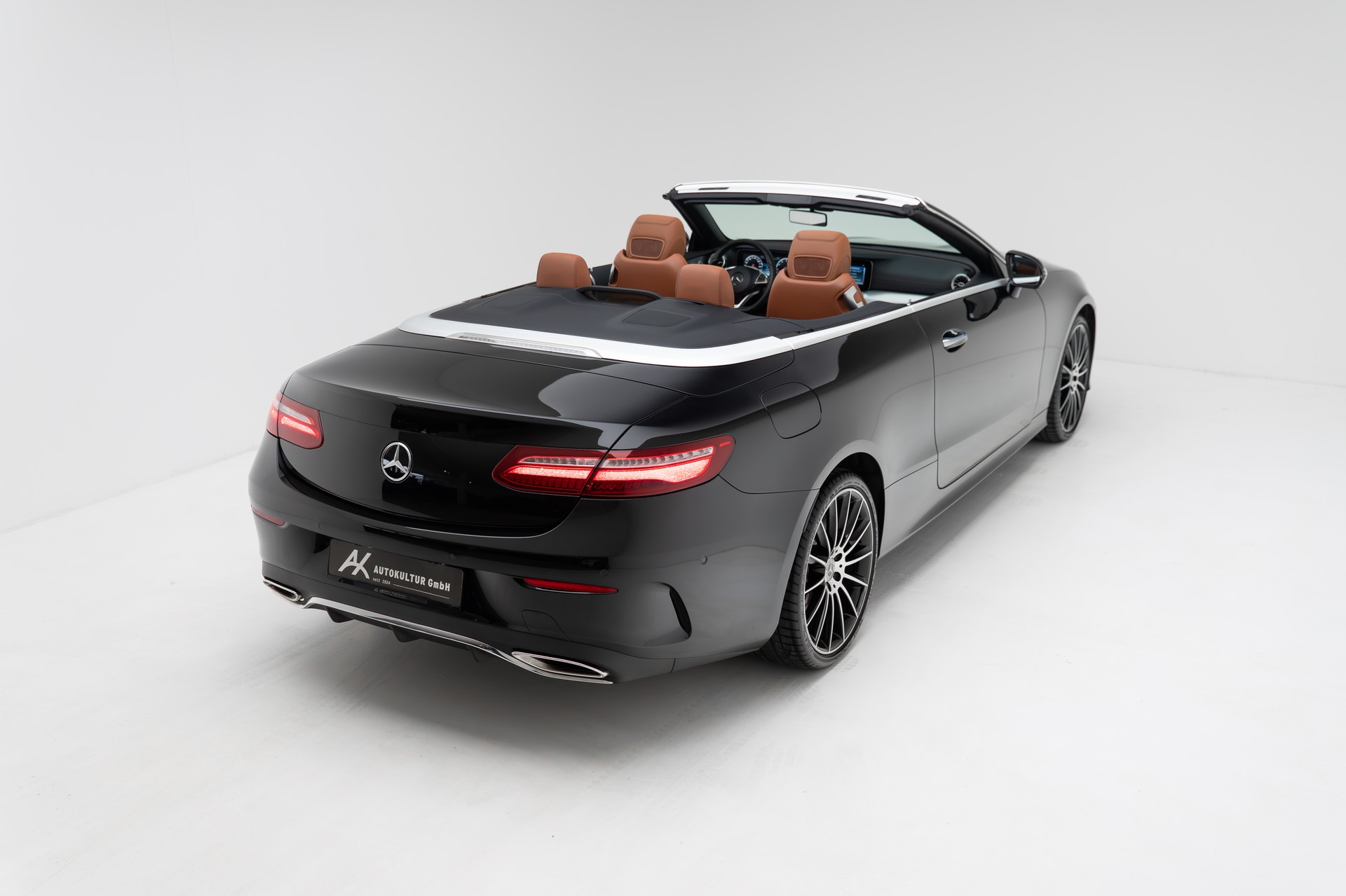 MERCEDES-BENZ E 400 Cabriolet AMG Line 4 Matic 9G-Tronic-image-10