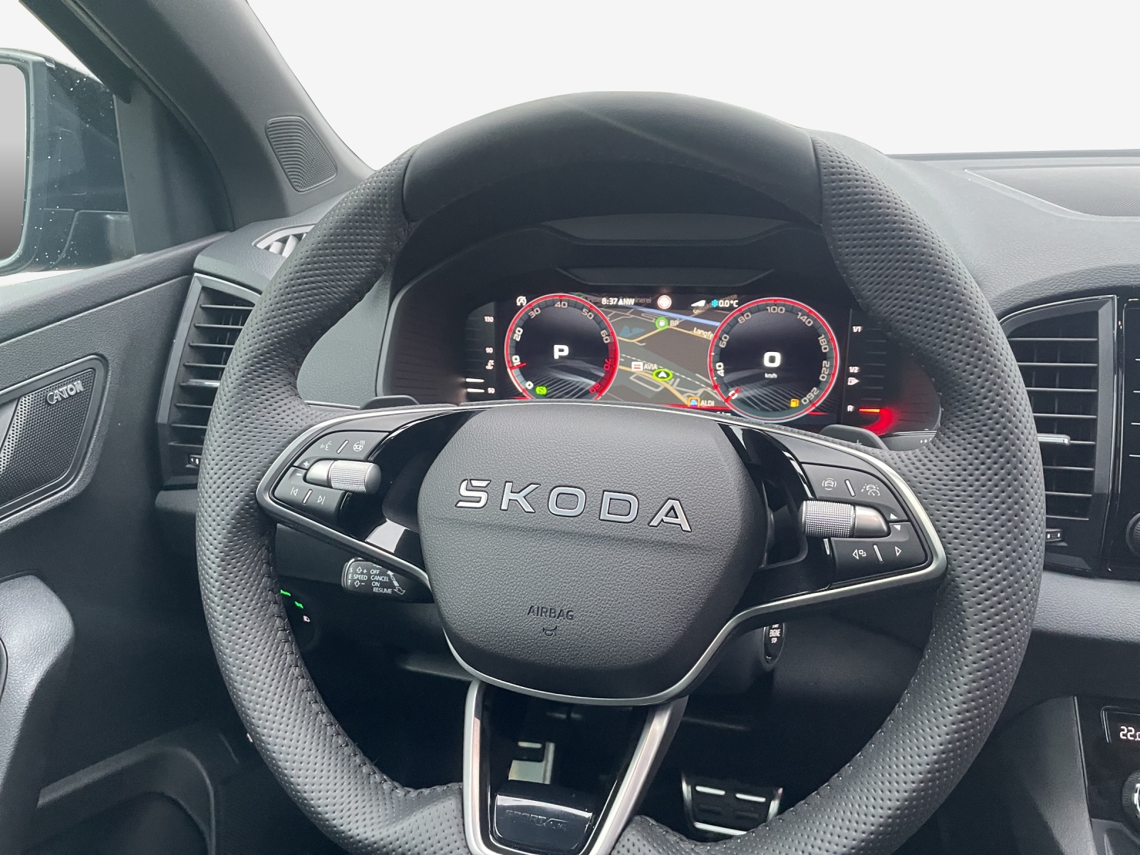 SKODA Karoq 2.0 TSI SportLine 4x4 DSG-image-9