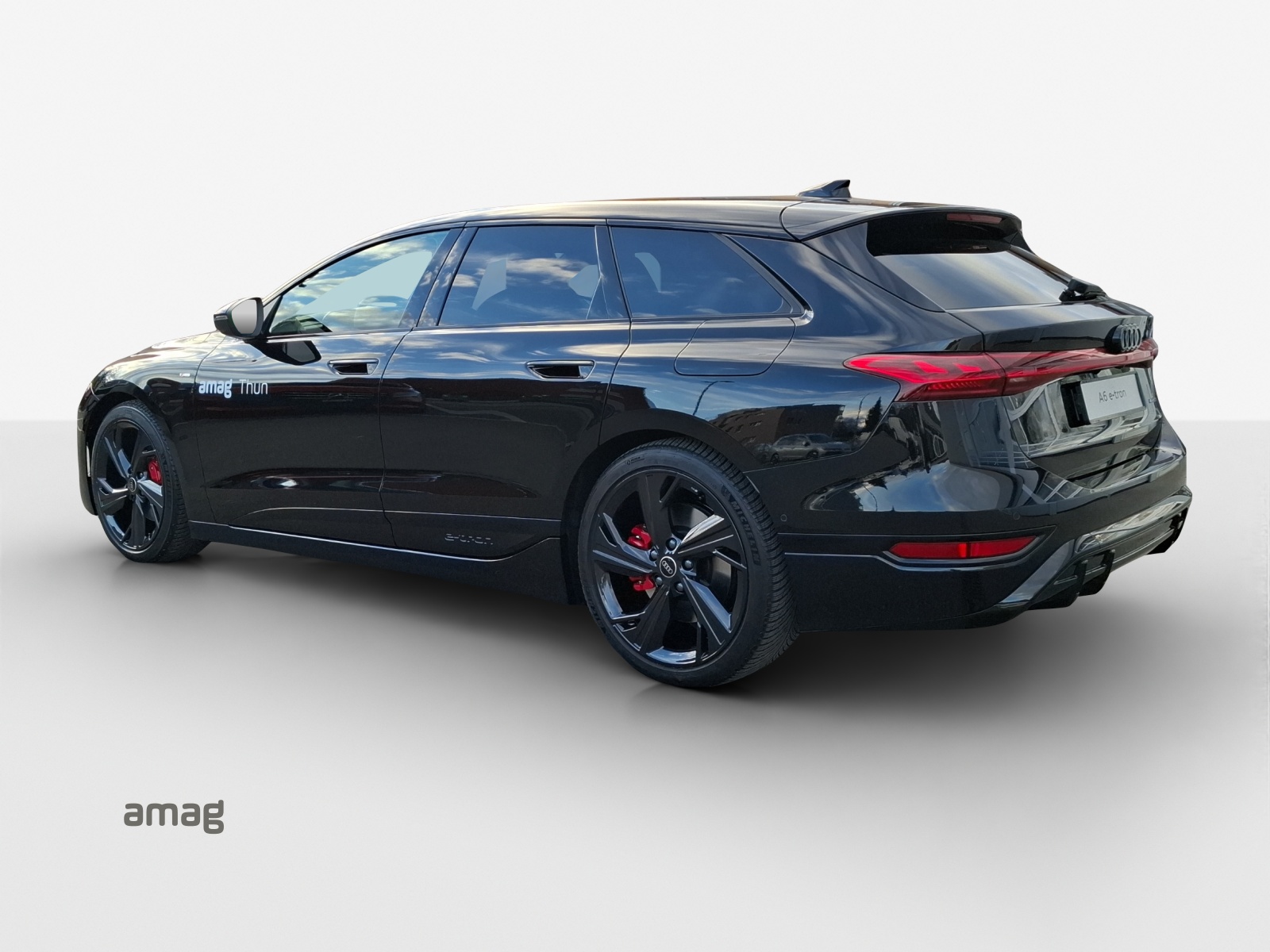 AUDI A6 Avant e-tron quattro-showroom-element-2