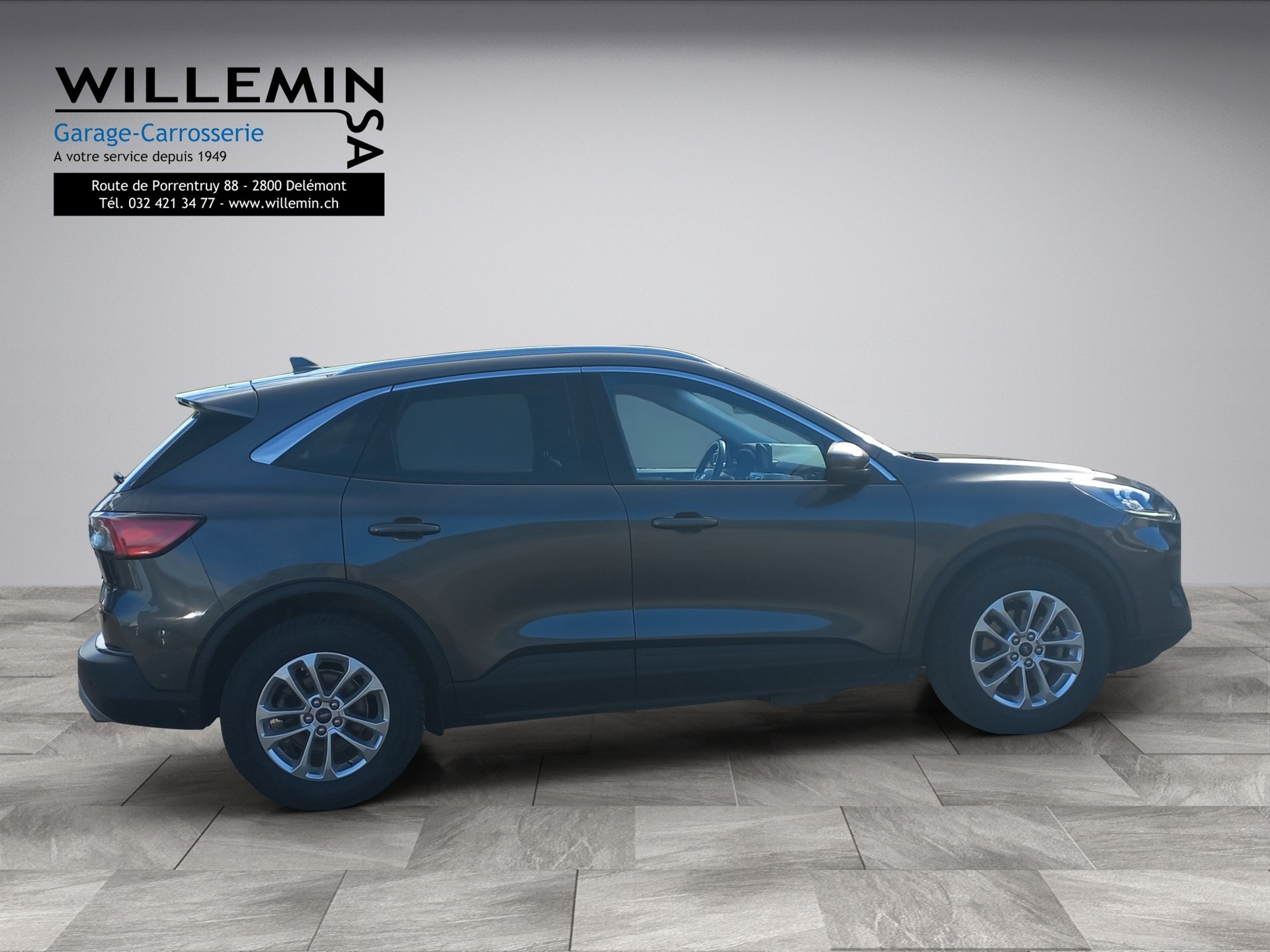 FORD Kuga 2.5 PHEV Titanium 2WD-image-2