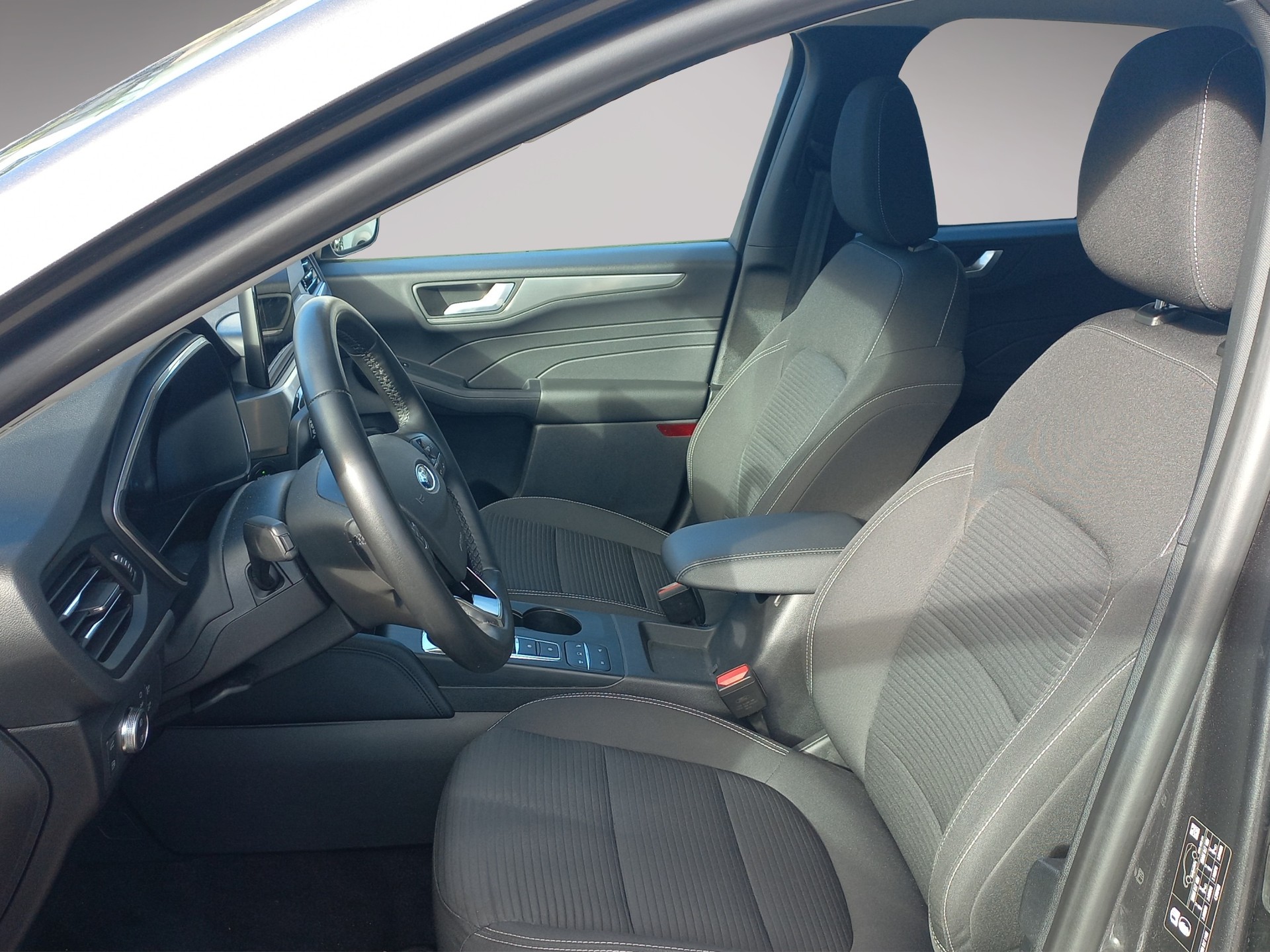 FORD Kuga 2.5 PHEV Titanium 2WD-image-6