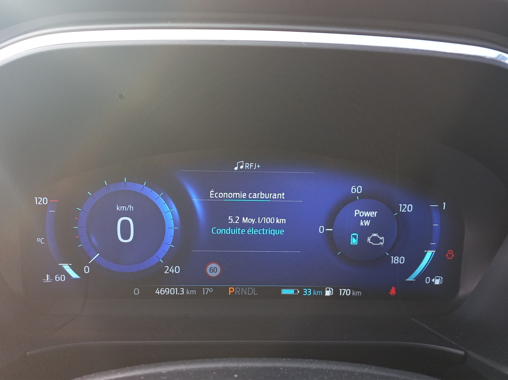 FORD Kuga 2.5 PHEV Titanium 2WD-image-10