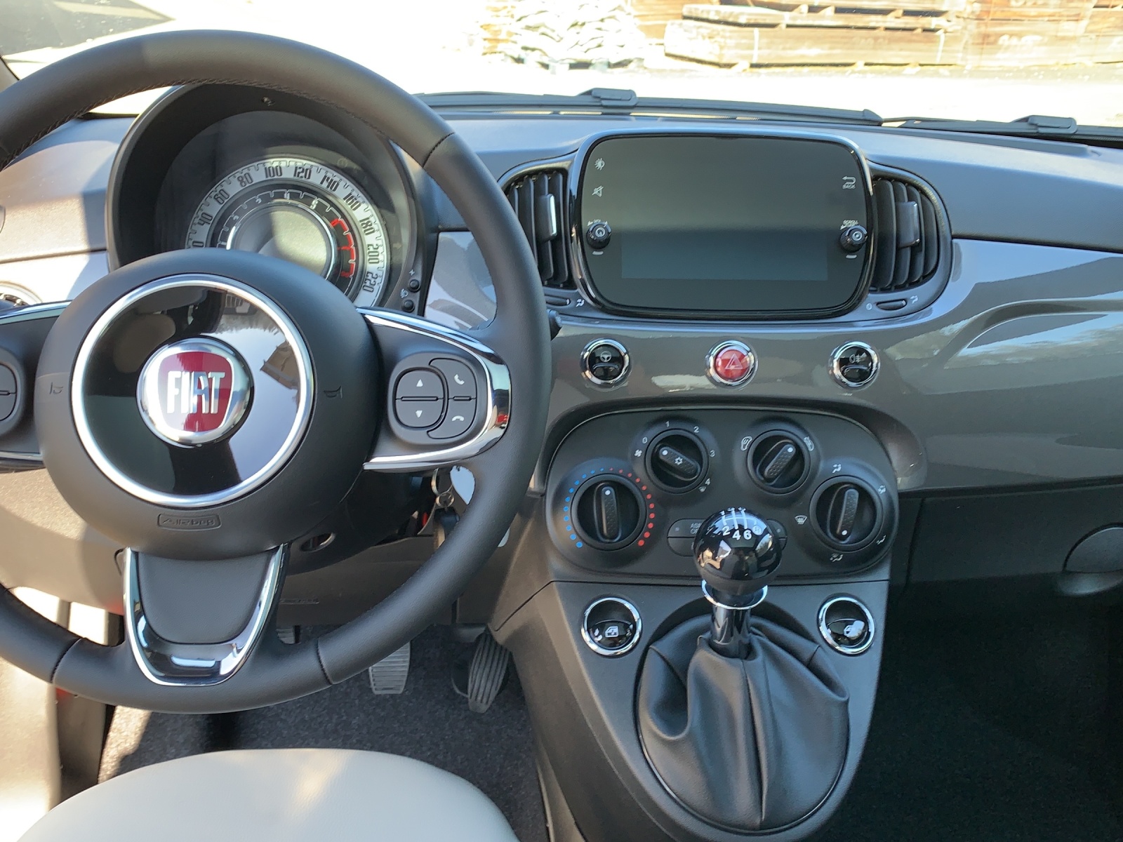 FIAT 500 1.0 Hybrid Dolcevita-image-6