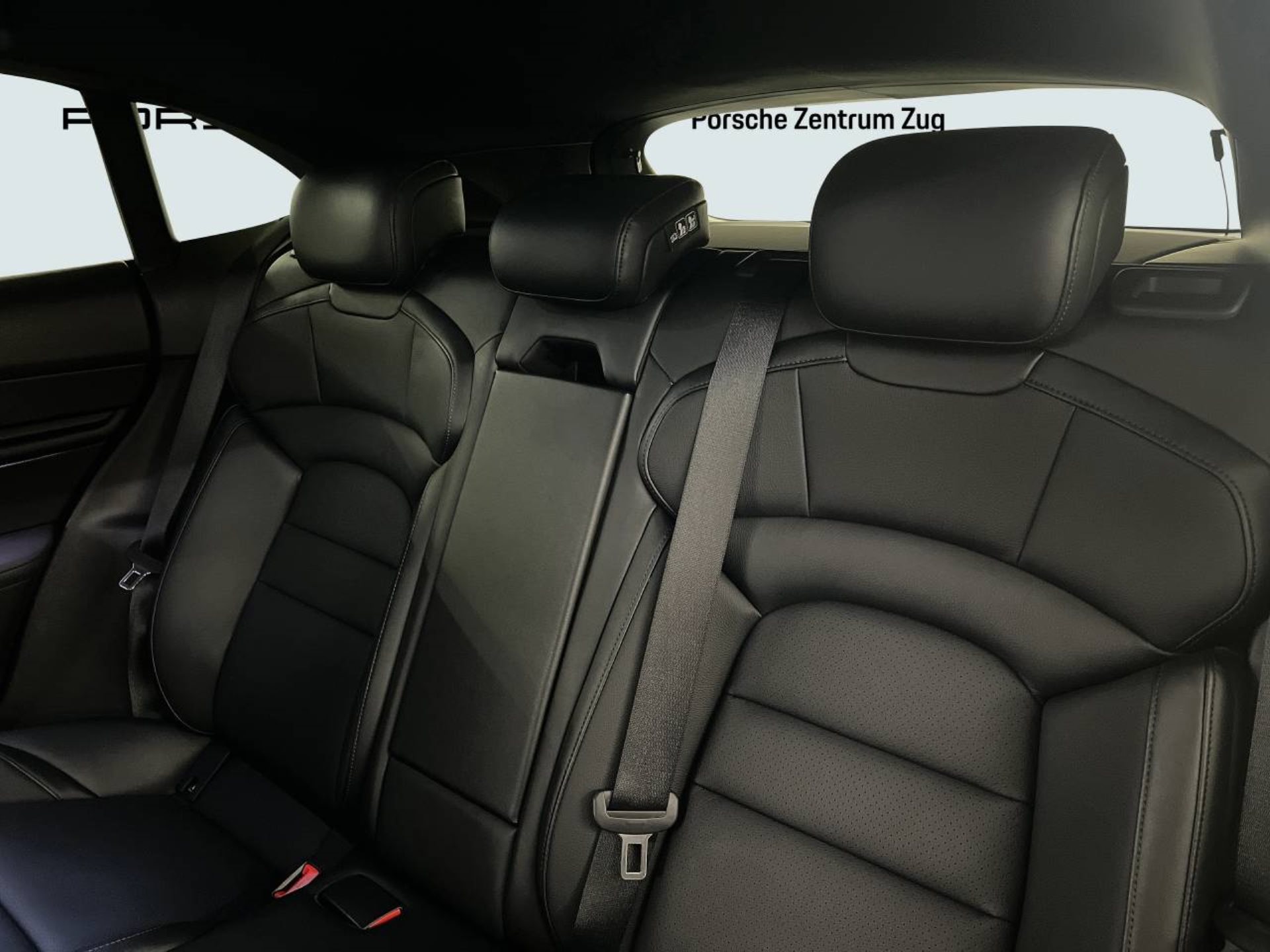PORSCHE Taycan Sport Turismo-image-23
