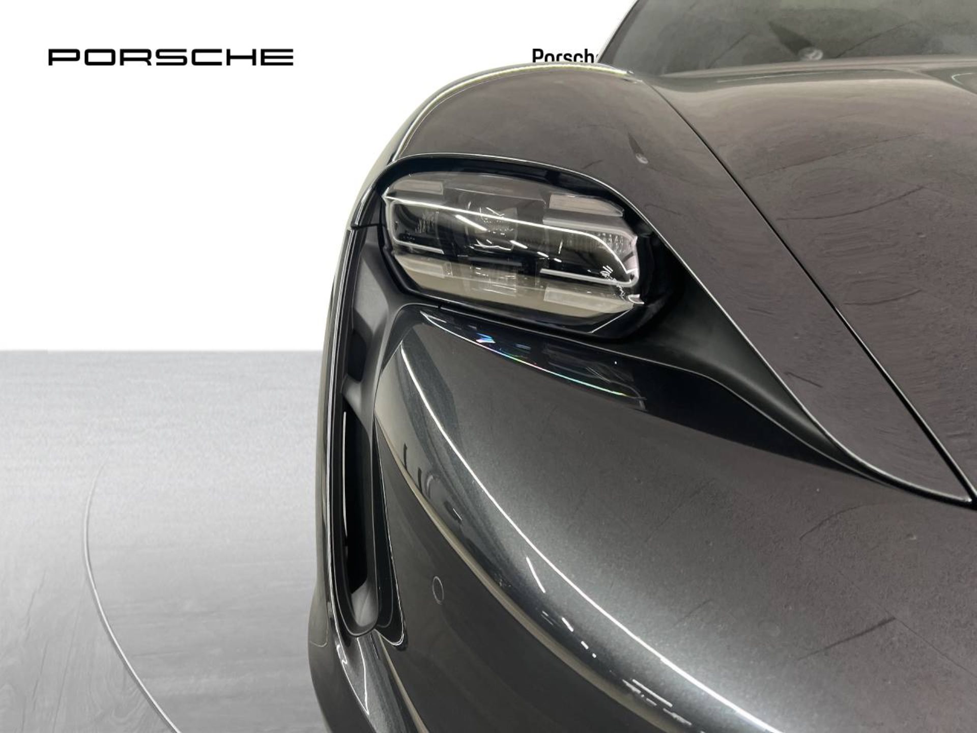 PORSCHE Taycan Sport Turismo-image-11