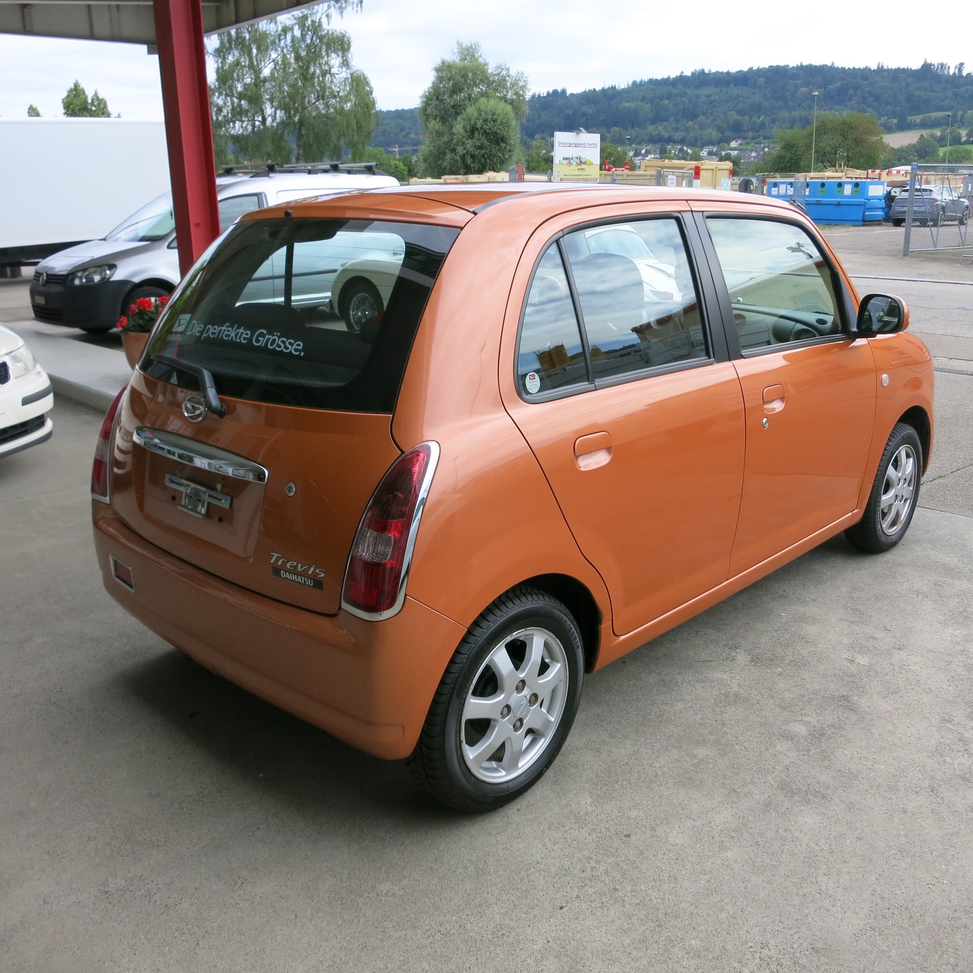 DAIHATSU Trevis 1.0-image-2