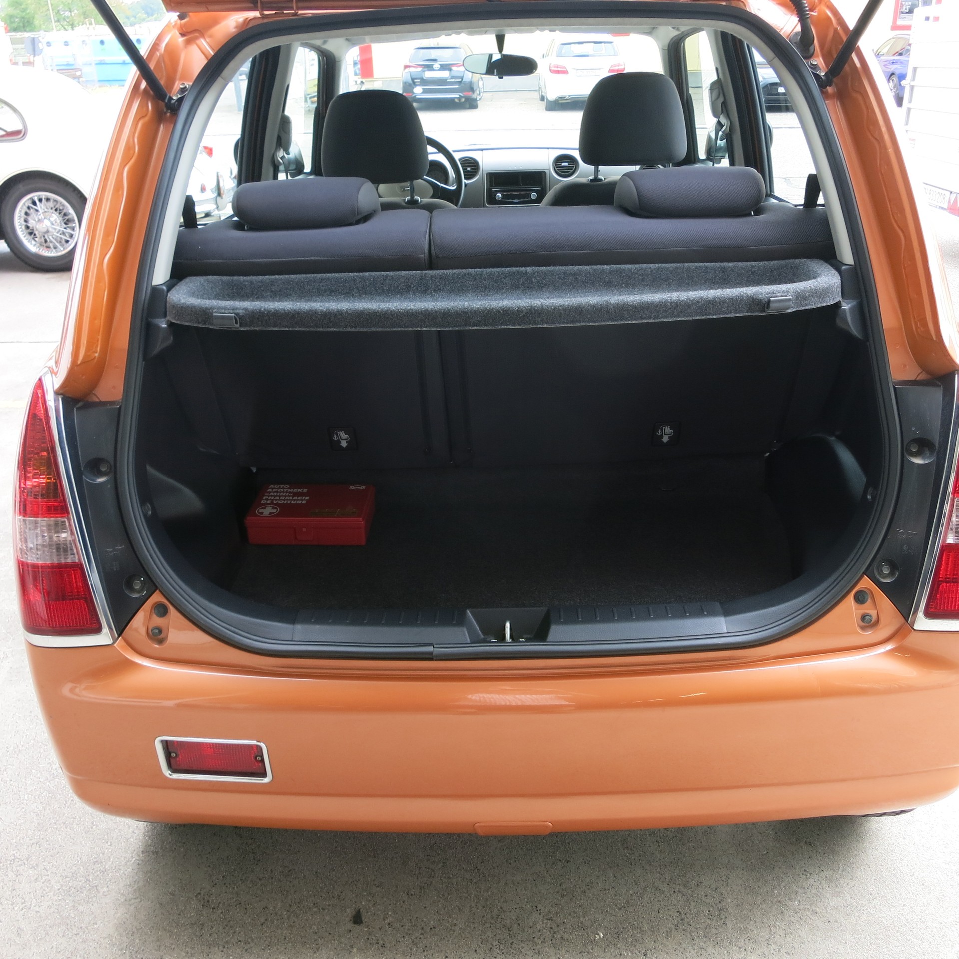 DAIHATSU Trevis 1.0-image-3