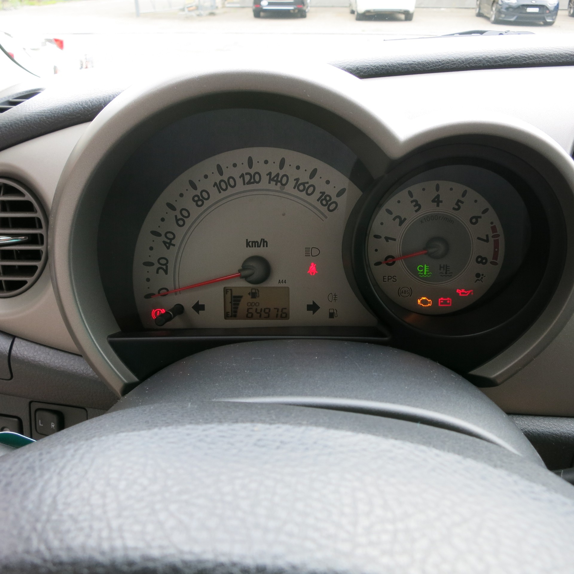 DAIHATSU Trevis 1.0-image-4