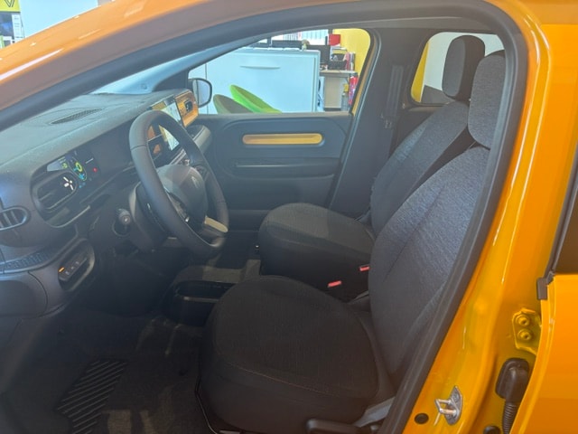 RENAULT Twingo E-Tech EVOLUTION 80PS 27KW/H-image-11