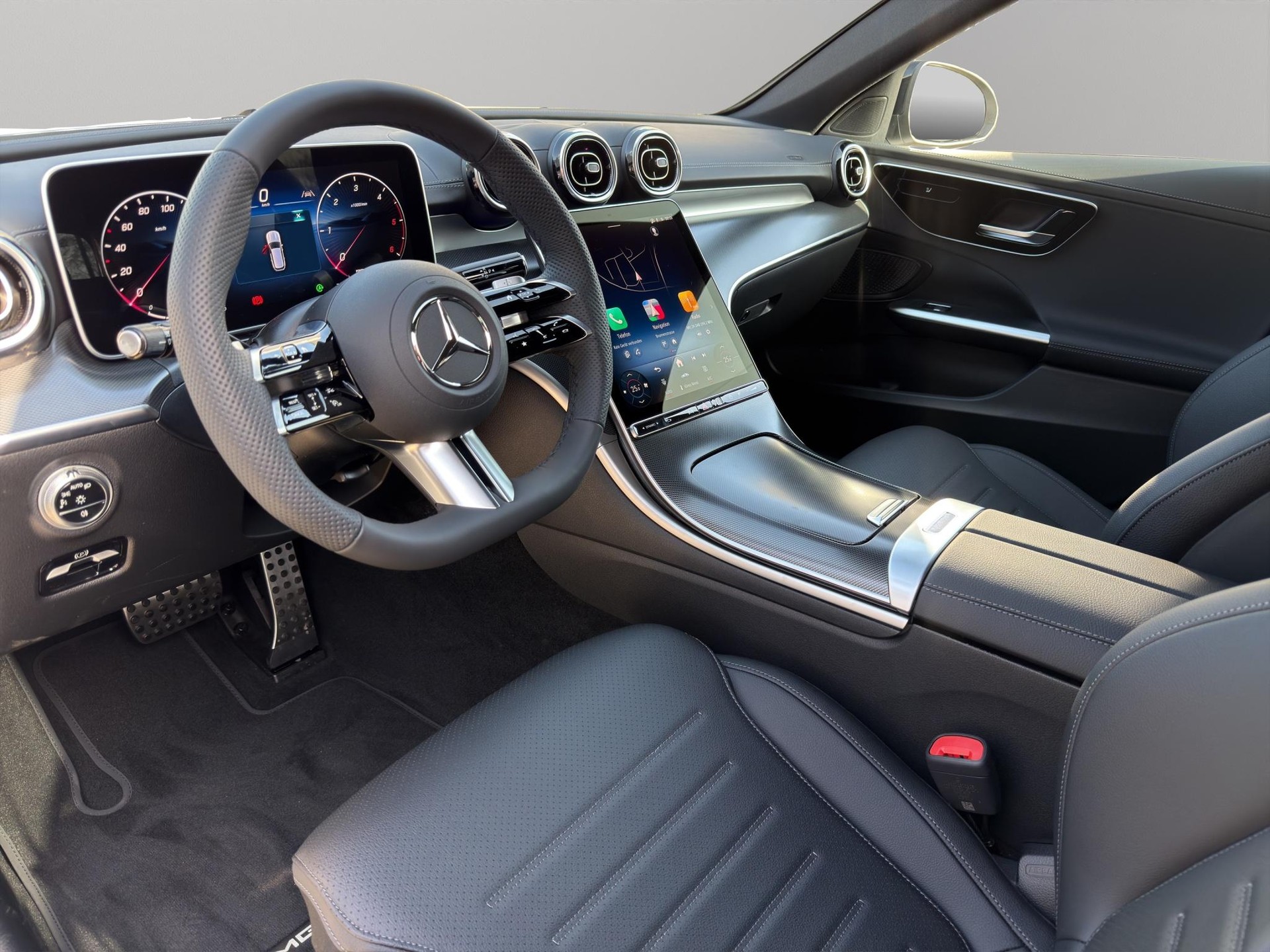 MERCEDES-BENZ C 220 d AMG Line 4matic Kombi-image-8
