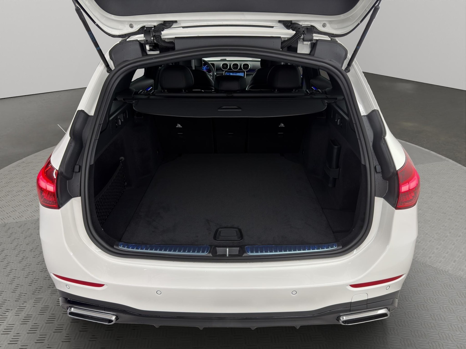 MERCEDES-BENZ C 220 d AMG Line 4matic Kombi-image-4
