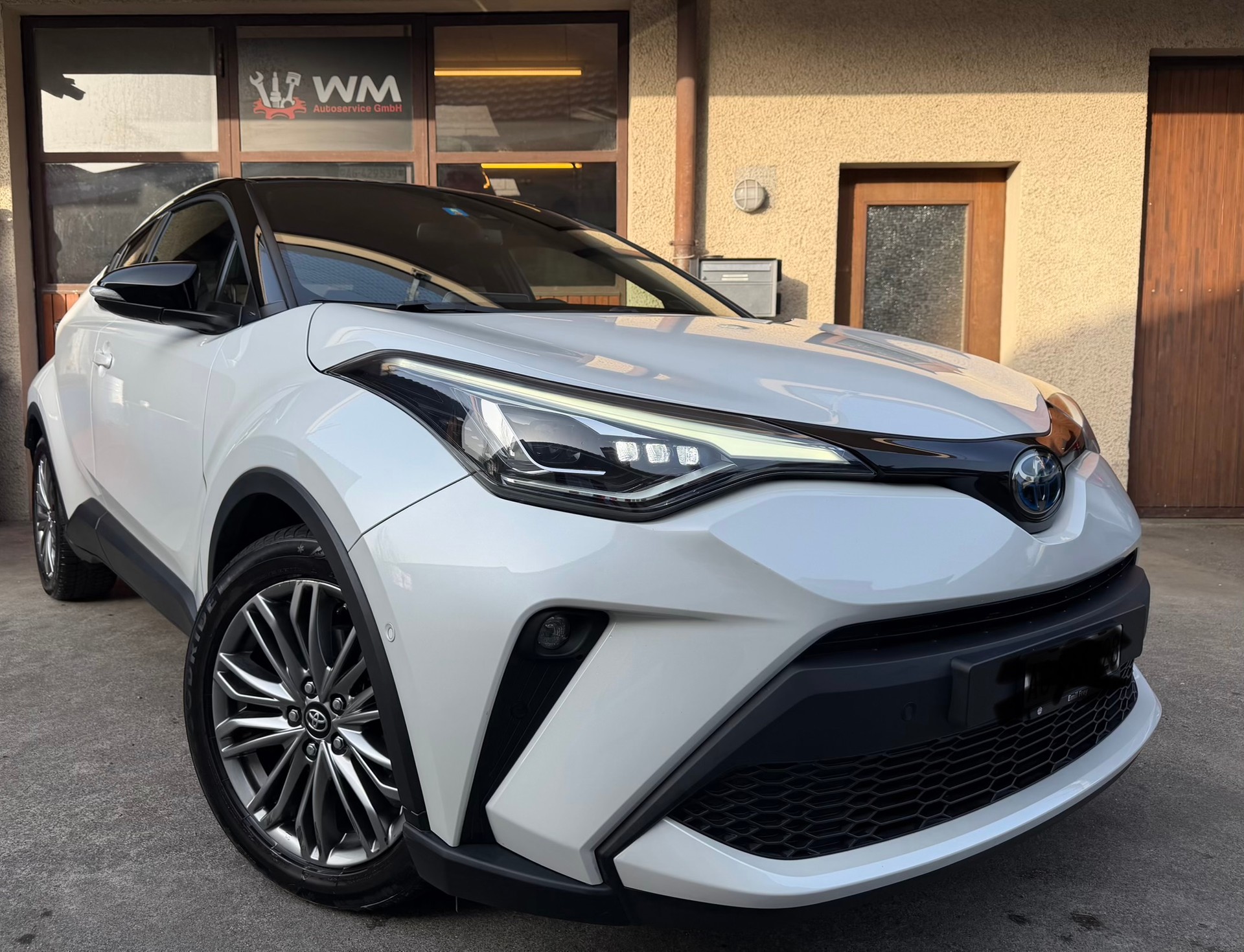 TOYOTA C-HR 2.0 HSD CVT Premium