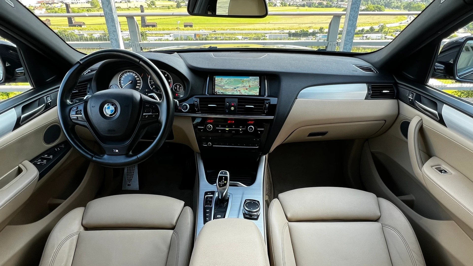 BMW X4 xDRIVE 30d STEPTRONIC M SPORT l 258 PS-image-15