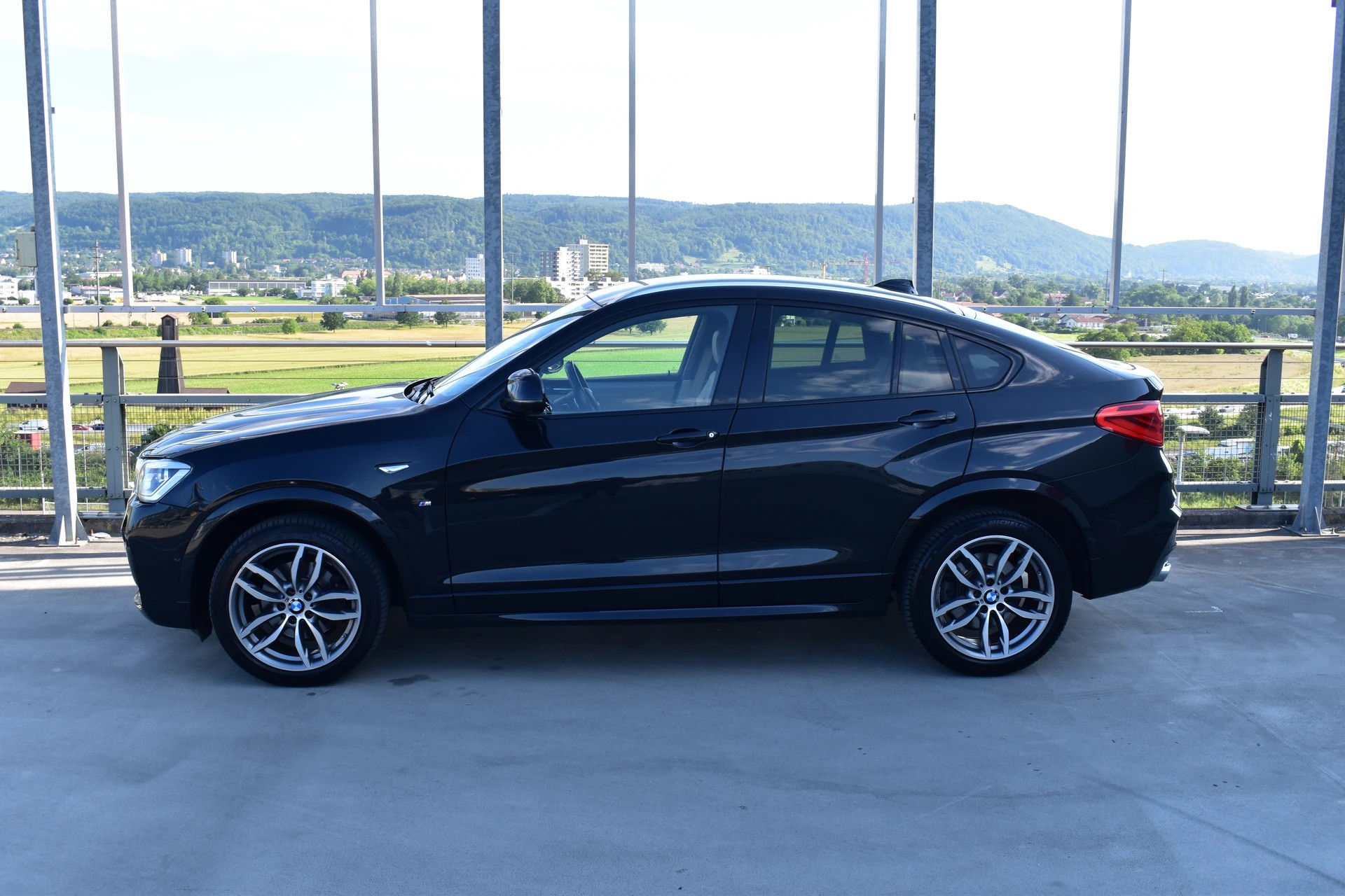 BMW X4 xDRIVE 30d STEPTRONIC M SPORT l 258 PS-image-3