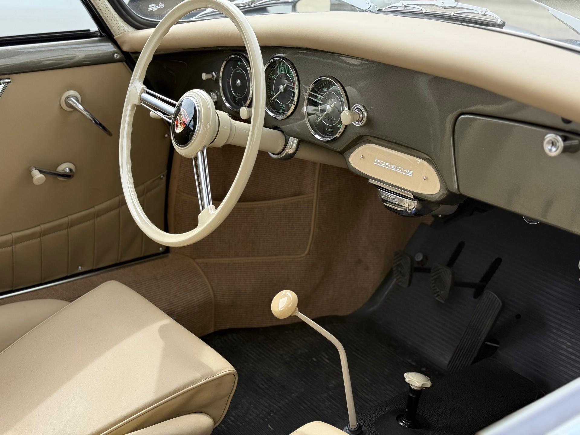 PORSCHE 356-image-6