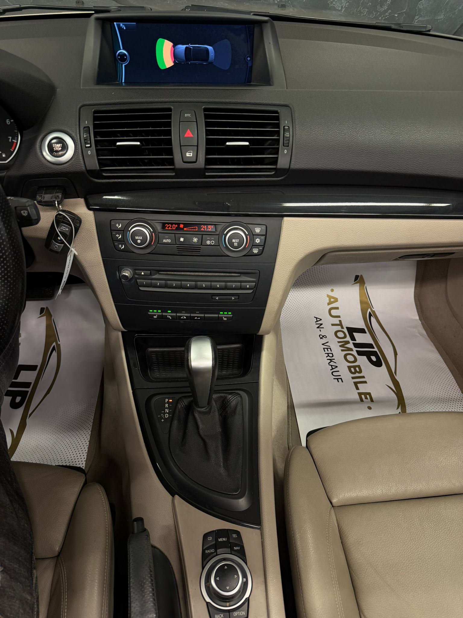 BMW 120i Cabrio Steptronic-image-11