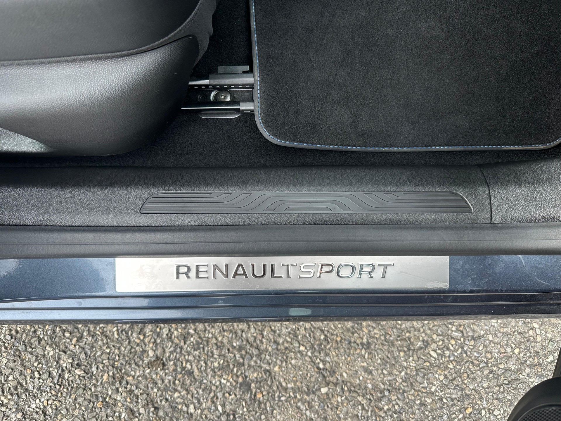 RENAULT Mégane Grandtour 1.6 16V Turbo GT EDC-image-10