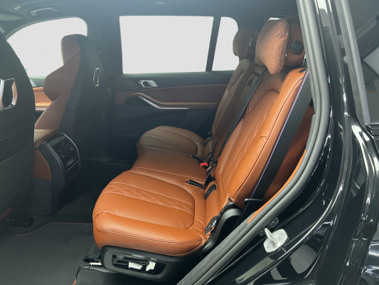 BMW X7 xDr 48V 40iM Sport Pro-image-8