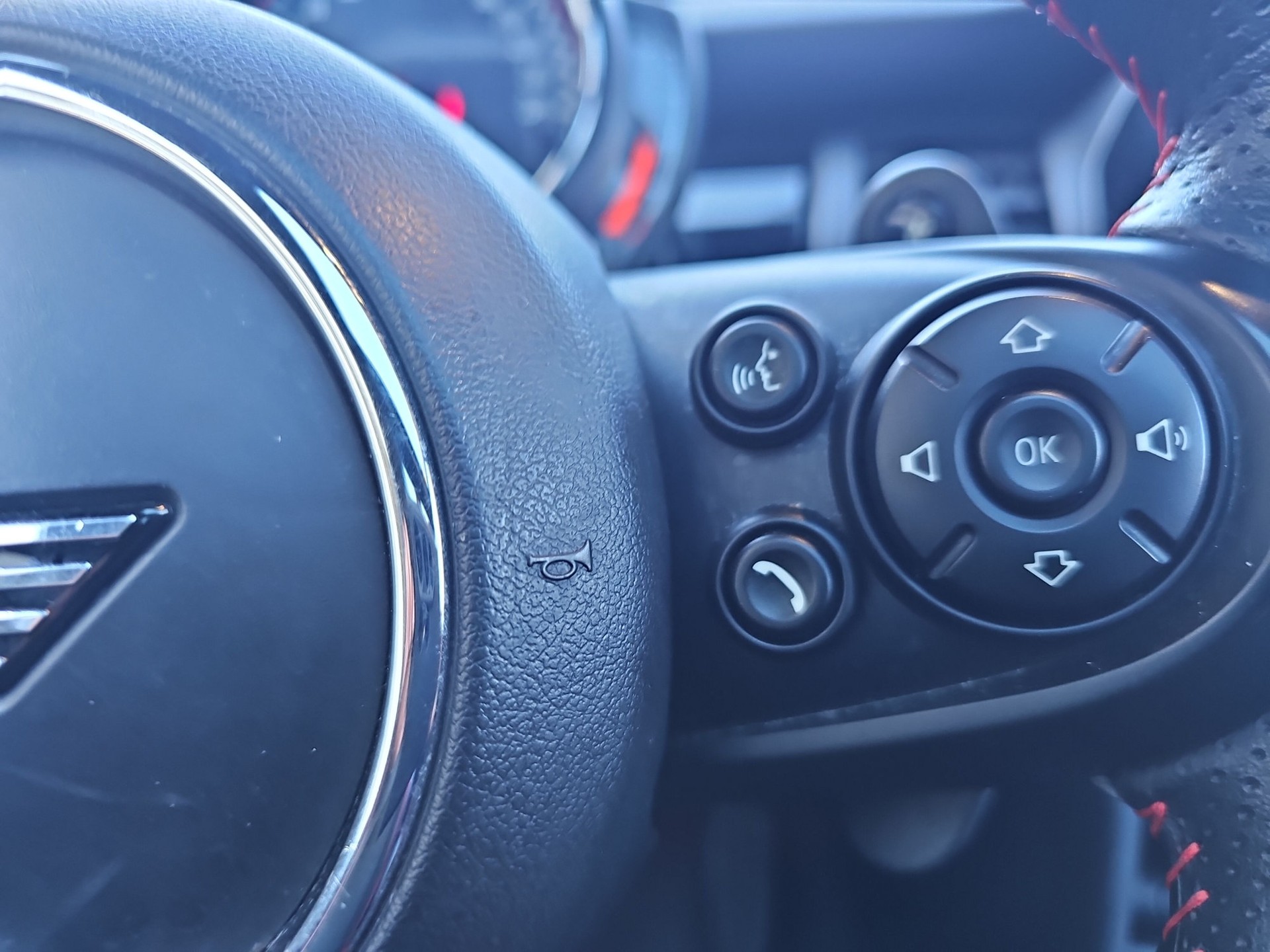 MINI Cooper John Cooper Works Steptronic-image-15