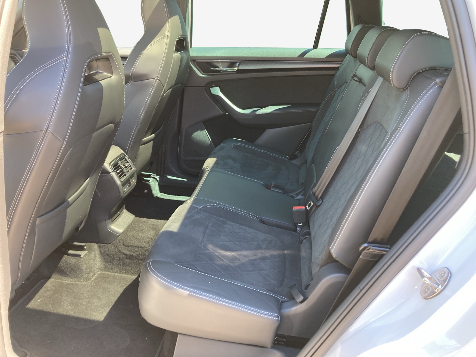 SKODA Kodiaq 2.0 TSI 4x4 SportLine-image-11
