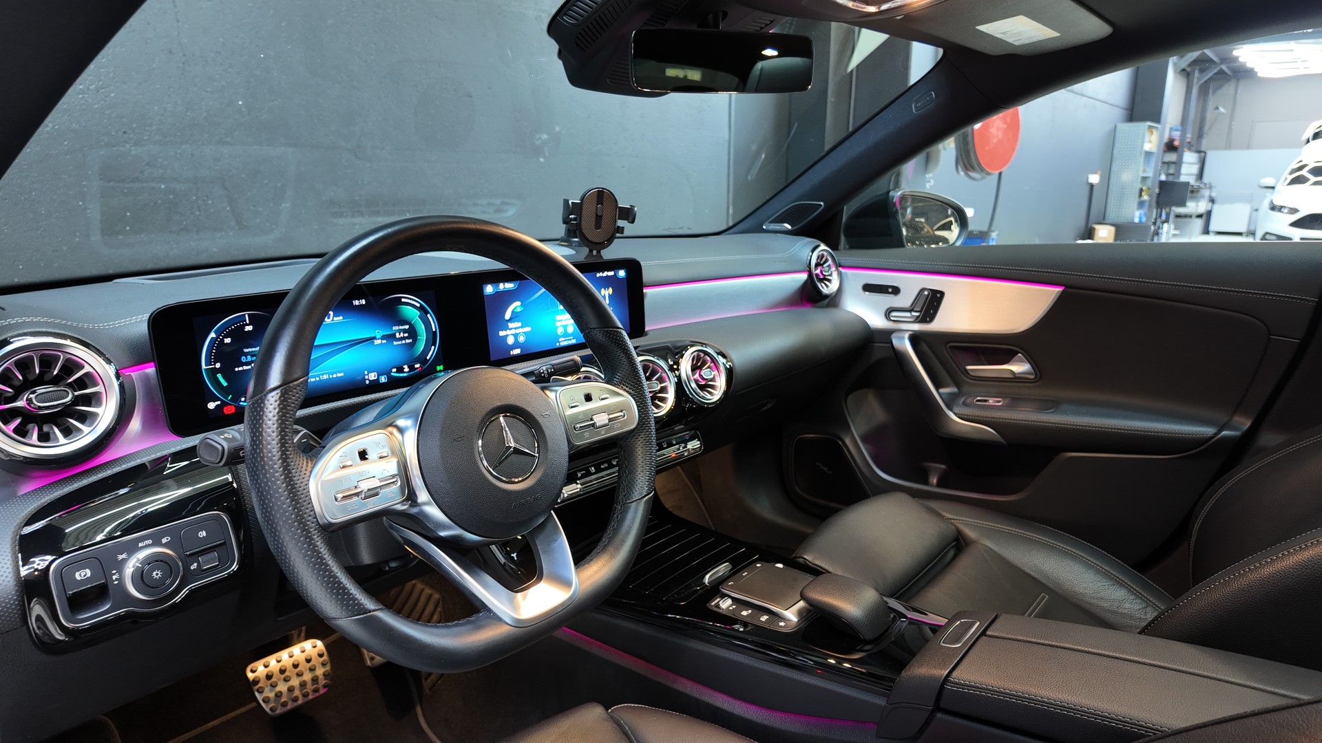 MERCEDES-BENZ CLA 250 4Matic Style 7G-DCT-image-8