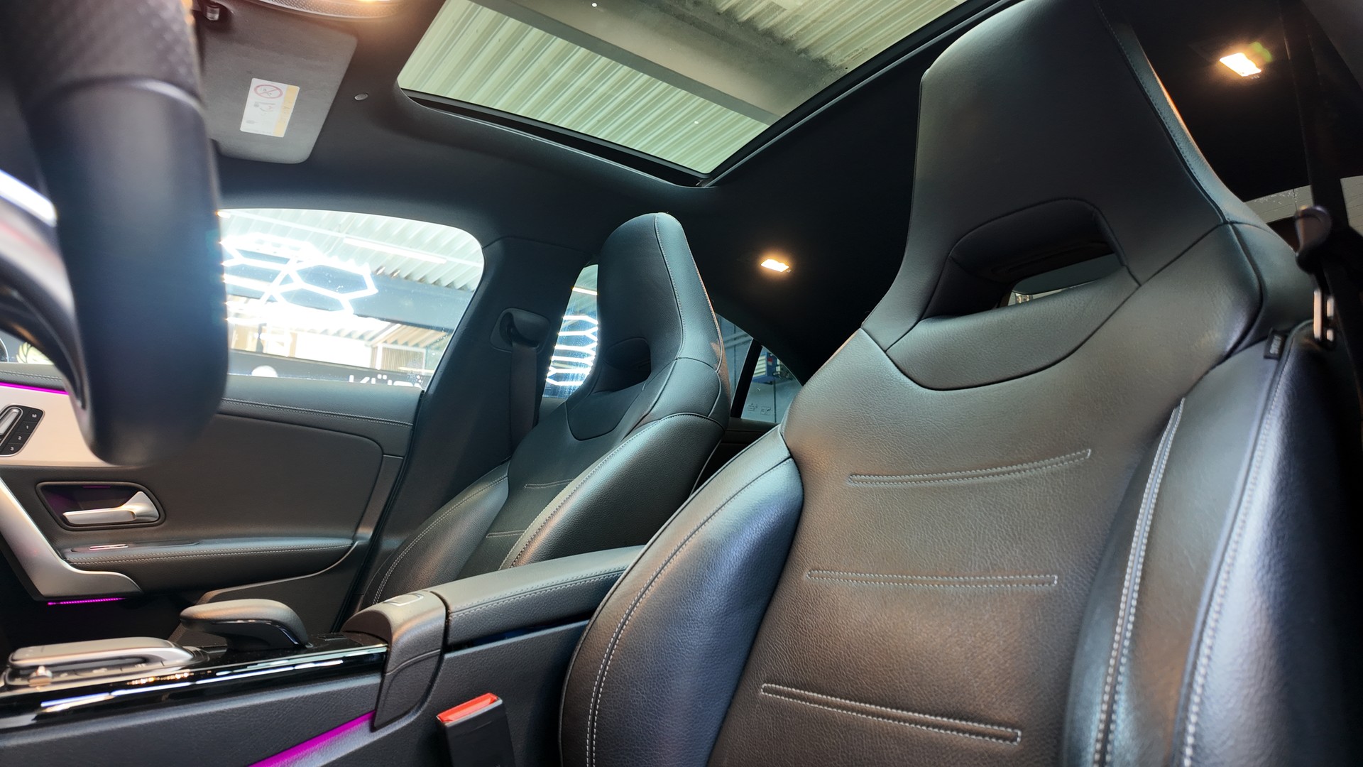 MERCEDES-BENZ CLA 250 4Matic Style 7G-DCT-image-9