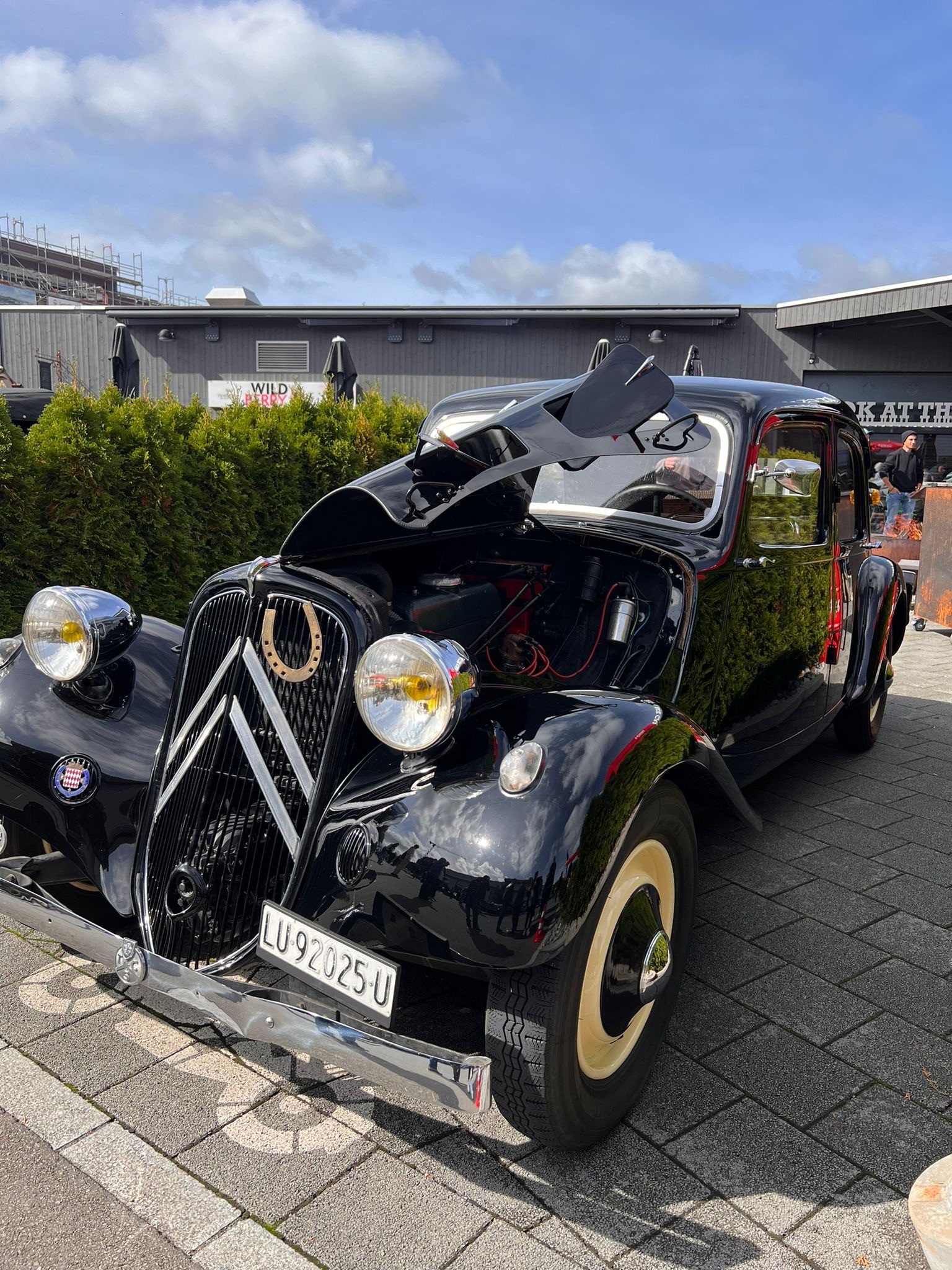 CITROEN Traction-image-1
