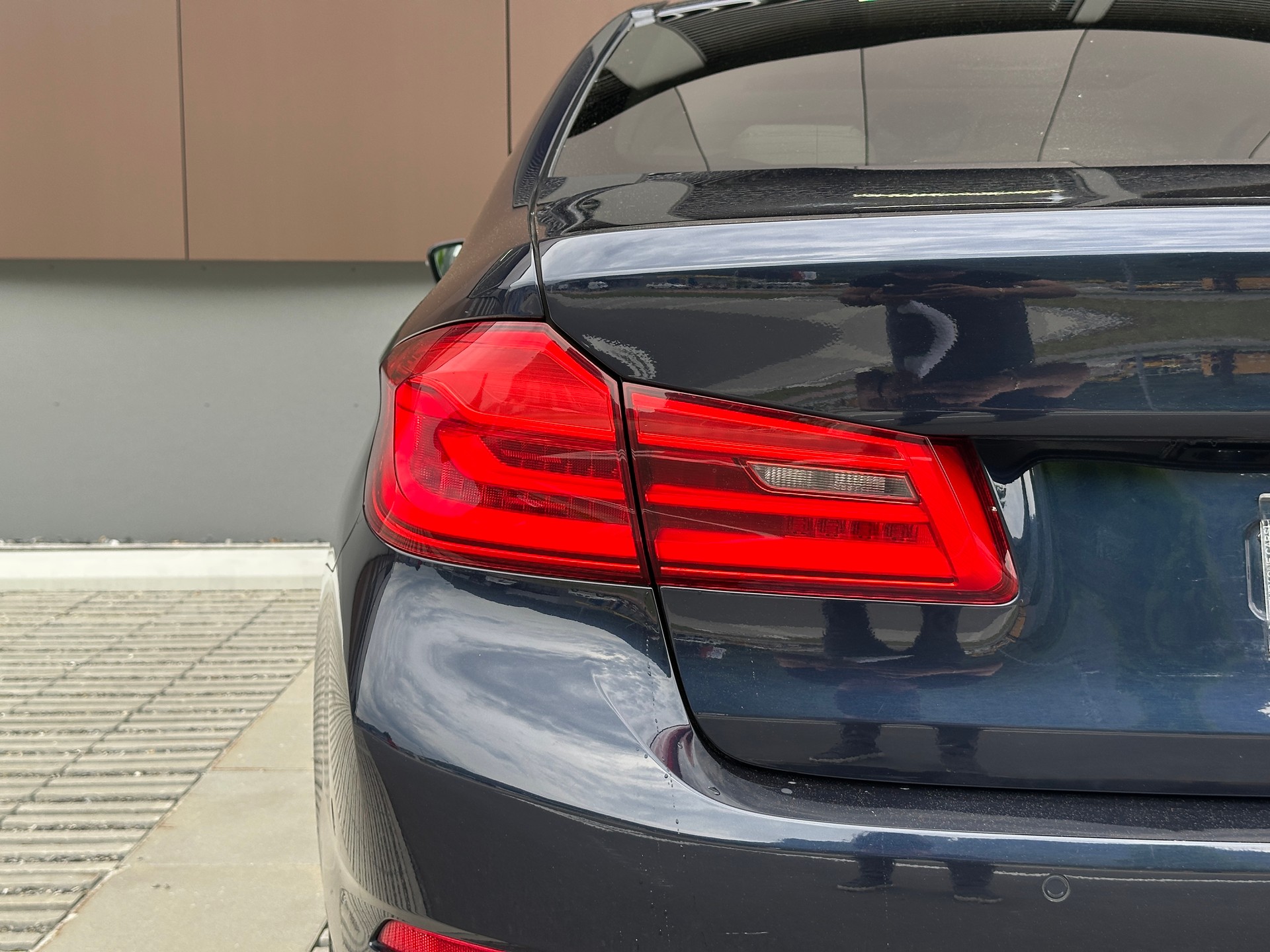 BMW 520d Sport Line *Schiebedach* *M Sport-Räder*-image-9