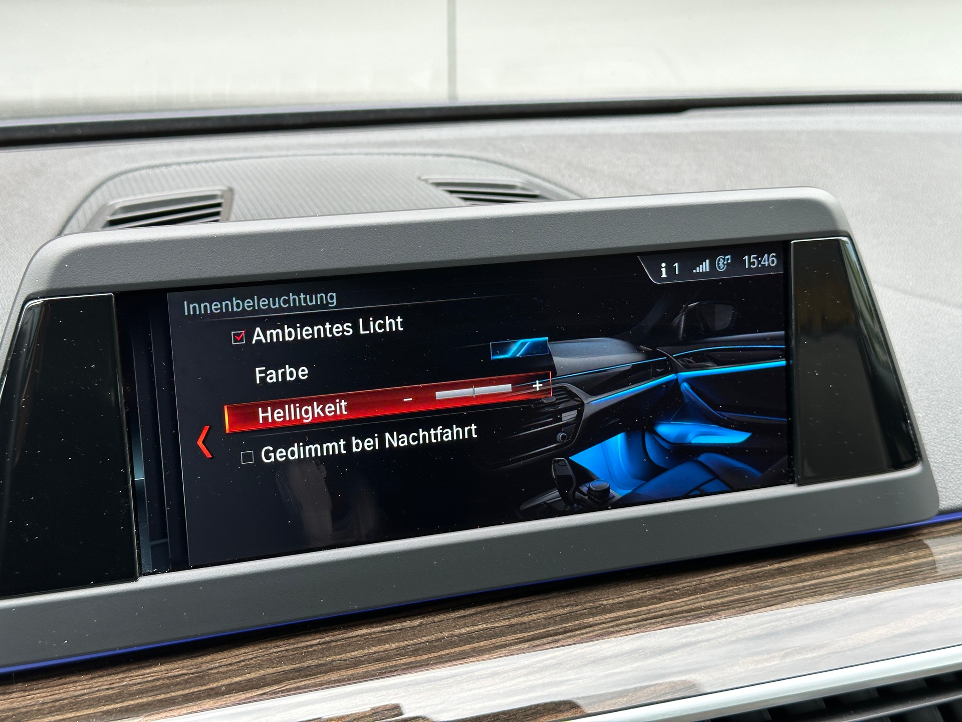 BMW 520d Sport Line *Schiebedach* *M Sport-Räder*-image-22