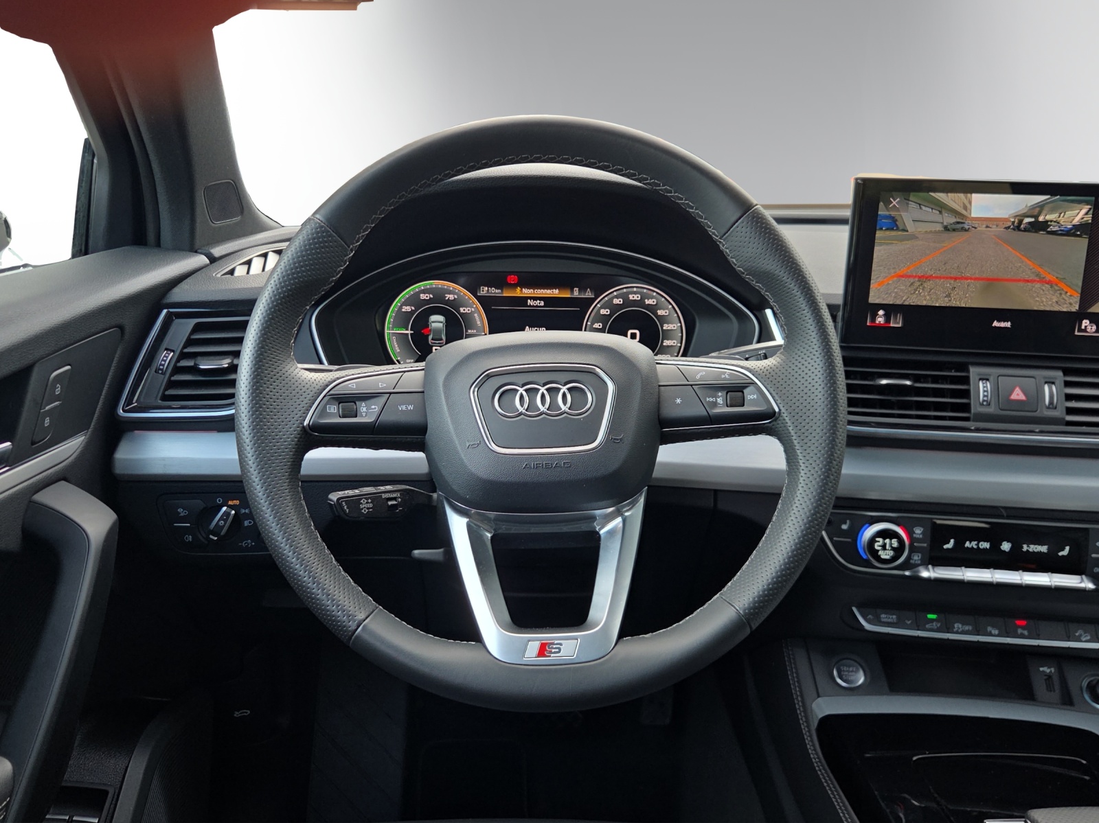 AUDI Q5 Sportback 55 TFSI e PHEV S line quattro S-tronic-image-13