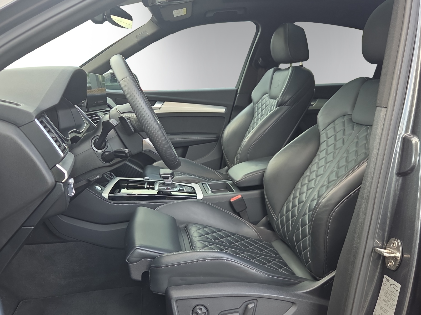 AUDI Q5 Sportback 55 TFSI e PHEV S line quattro S-tronic-image-7