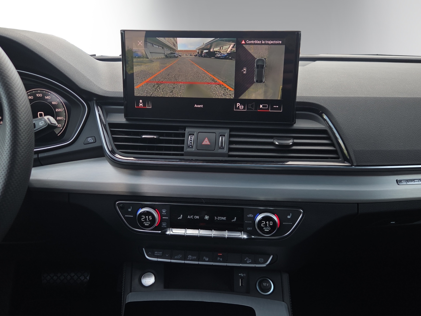 AUDI Q5 Sportback 55 TFSI e PHEV S line quattro S-tronic-image-12