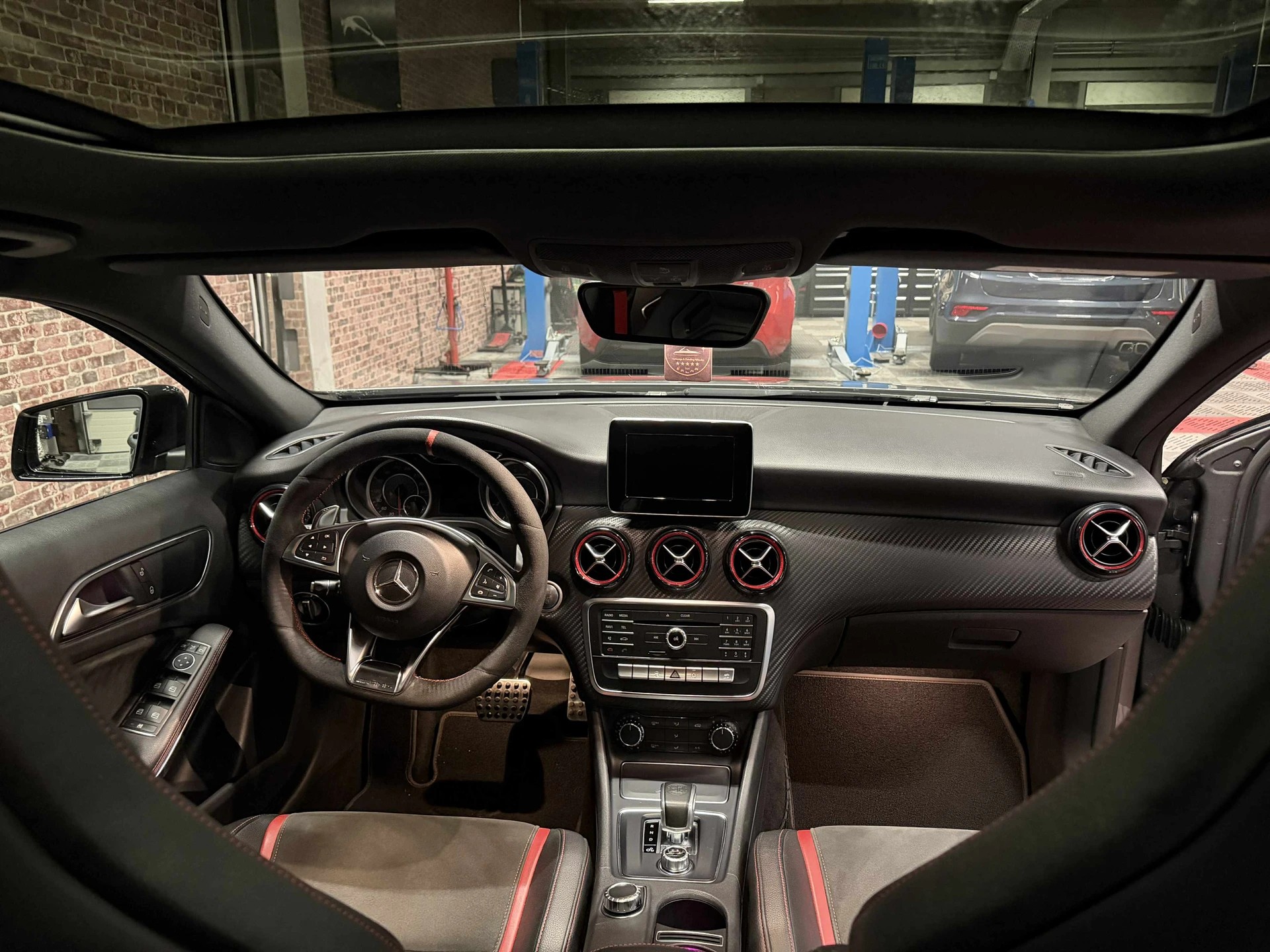 MERCEDES-BENZ A 45 AMG 4Matic Speedshift 7G-DCT-image-8