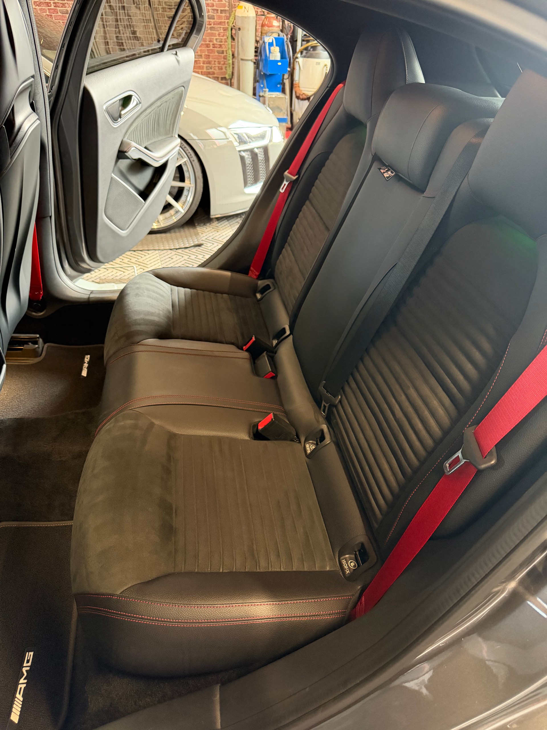 MERCEDES-BENZ A 45 AMG 4Matic Speedshift 7G-DCT-image-15