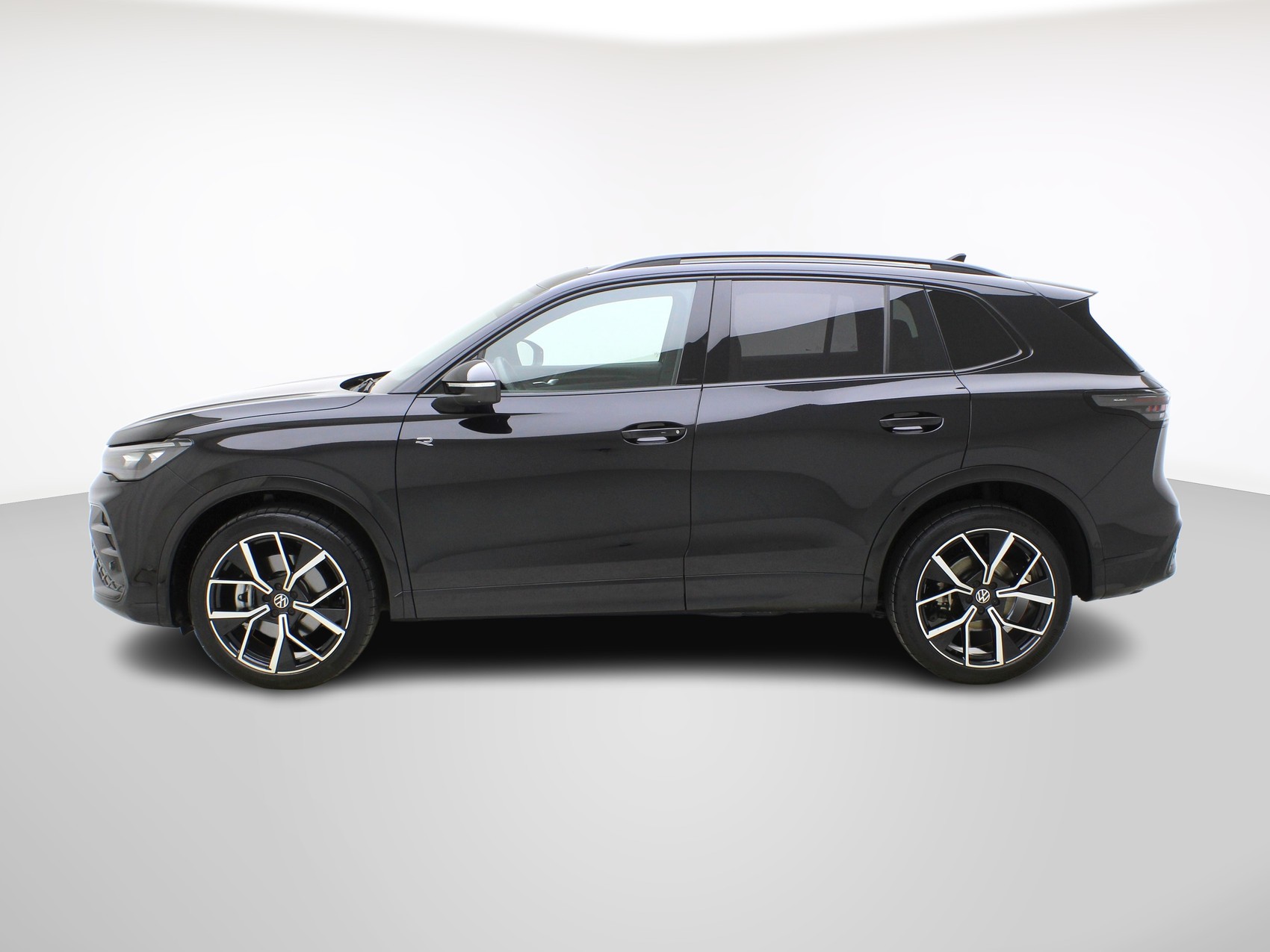 VW Tiguan 2.0 TSI DSG R-Line Black Style 4Motion (2025)-image-1