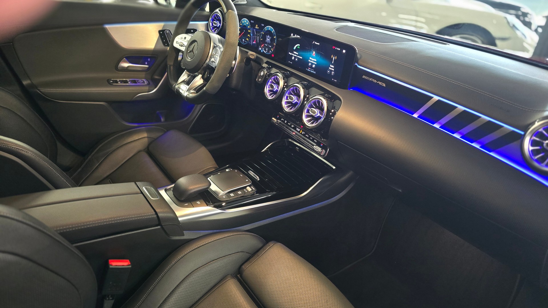 MERCEDES-BENZ CLA Shooting Brake 45 S AMG Performance Aero Paket 4Matic+ 8G-DCT-image-18