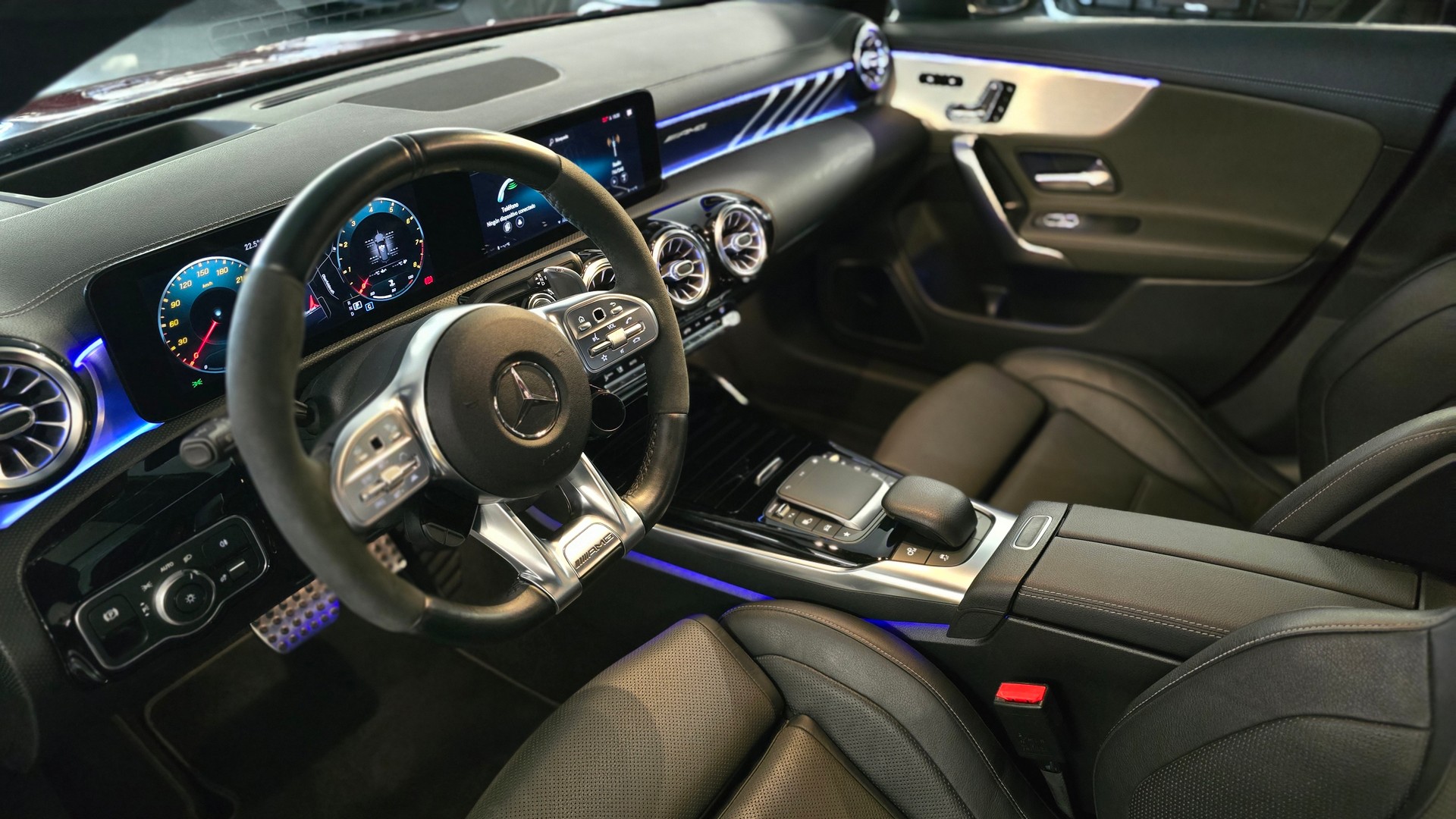 MERCEDES-BENZ CLA Shooting Brake 45 S AMG Performance Aero Paket 4Matic+ 8G-DCT-image-13