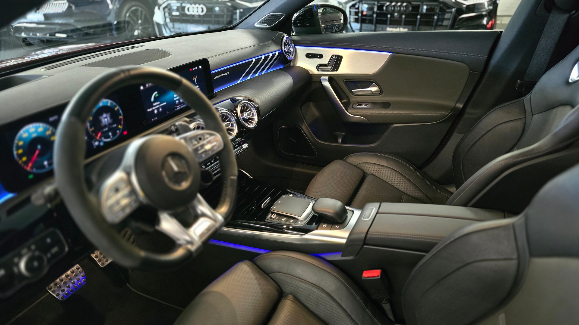 MERCEDES-BENZ CLA Shooting Brake 45 S AMG Performance Aero Paket 4Matic+ 8G-DCT-image-12