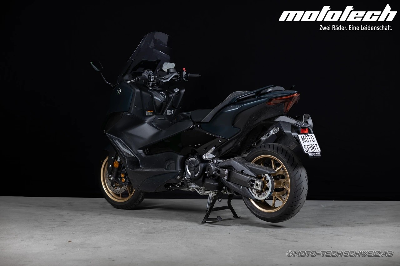 YAMAHA T-MAX Tech-Max XP 560-showroom-element-2