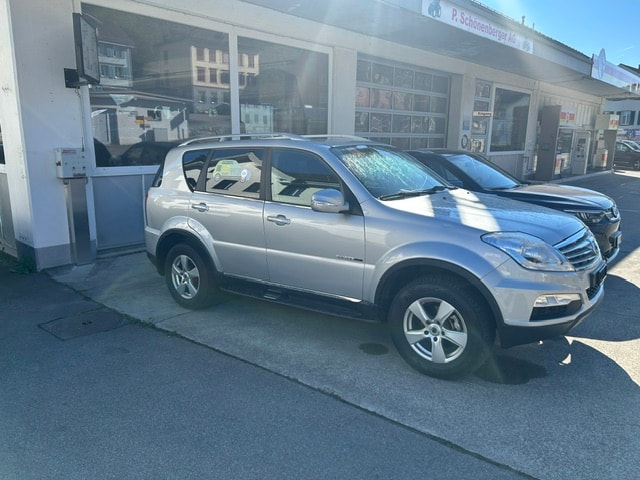 KGM-SsangYong Rexton RX200 e-XDi Sapphire 4WD Automatic-image-4