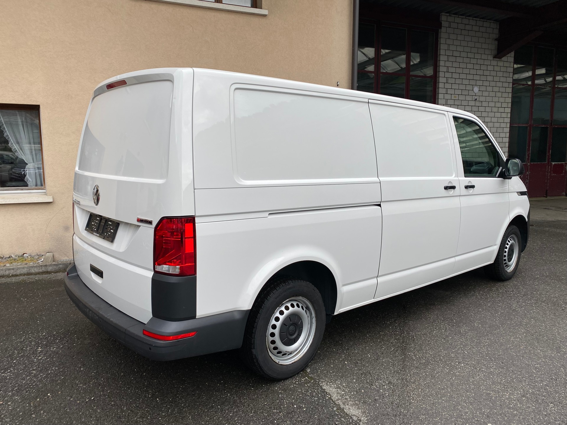 VW T6.1 2.0 TDI 4Motion-image-10