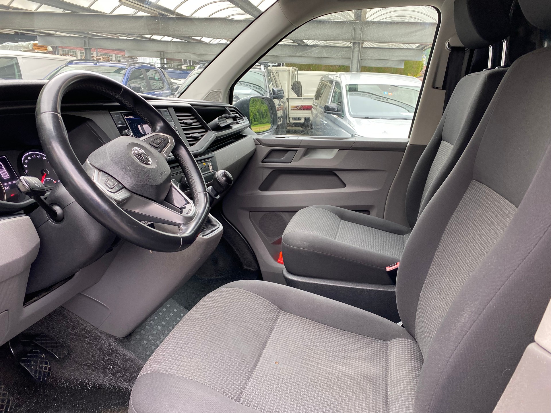 VW T6.1 2.0 TDI 4Motion-image-2