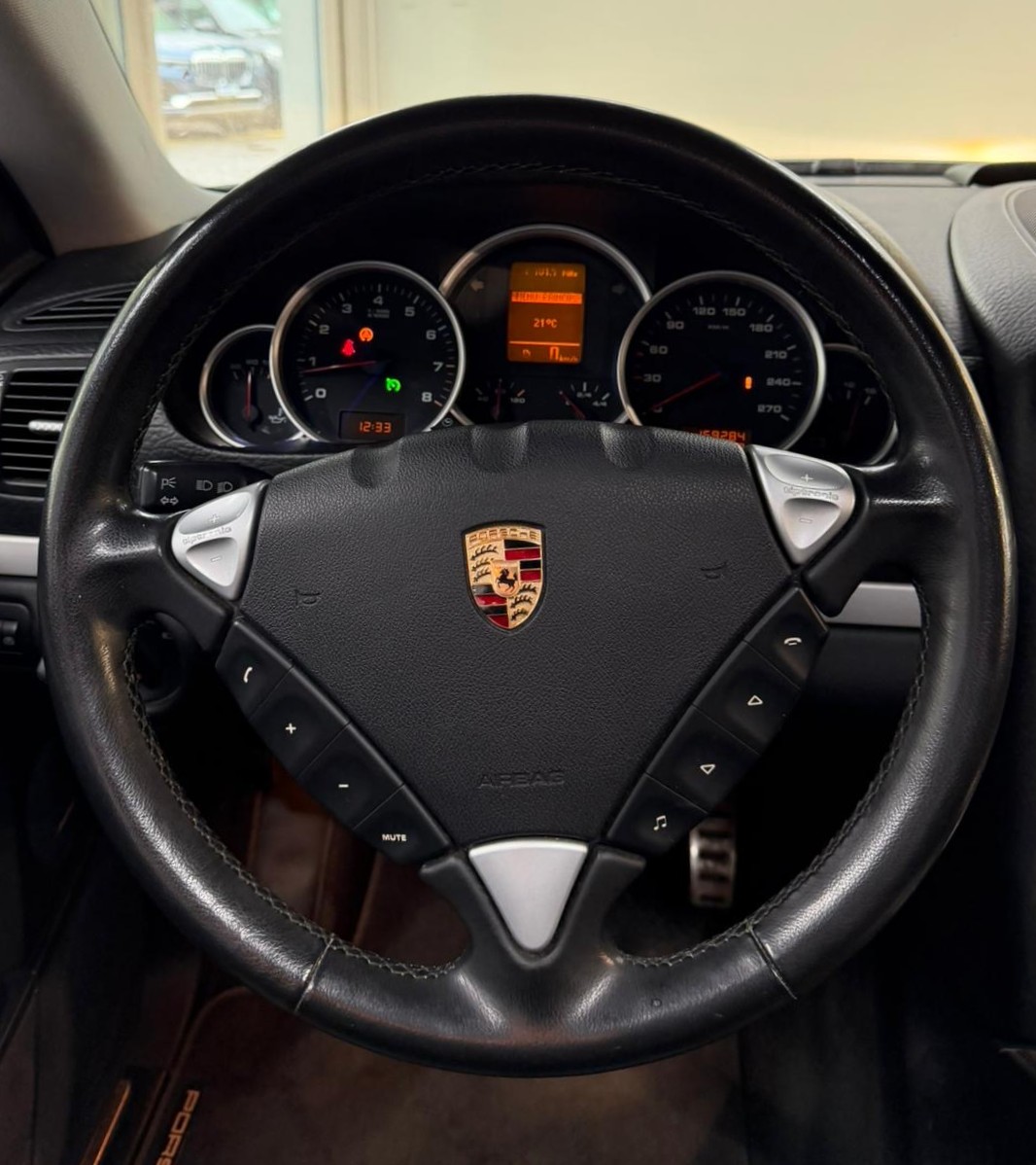 PORSCHE Cayenne S-image-10