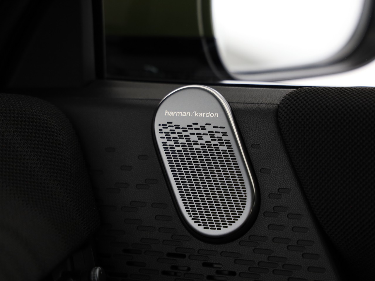 MINI Cooper SE-image-19