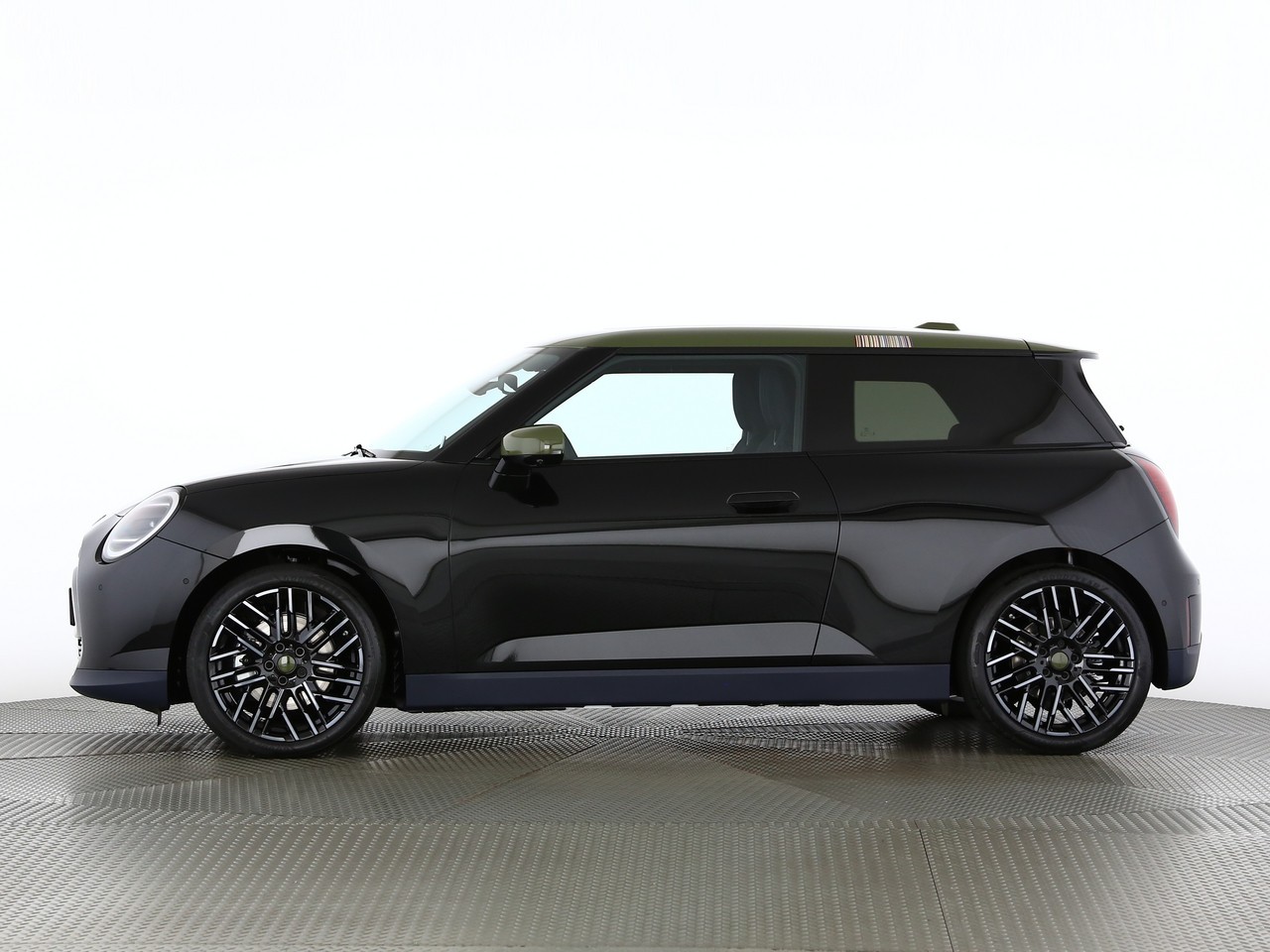 MINI Cooper SE-image-2