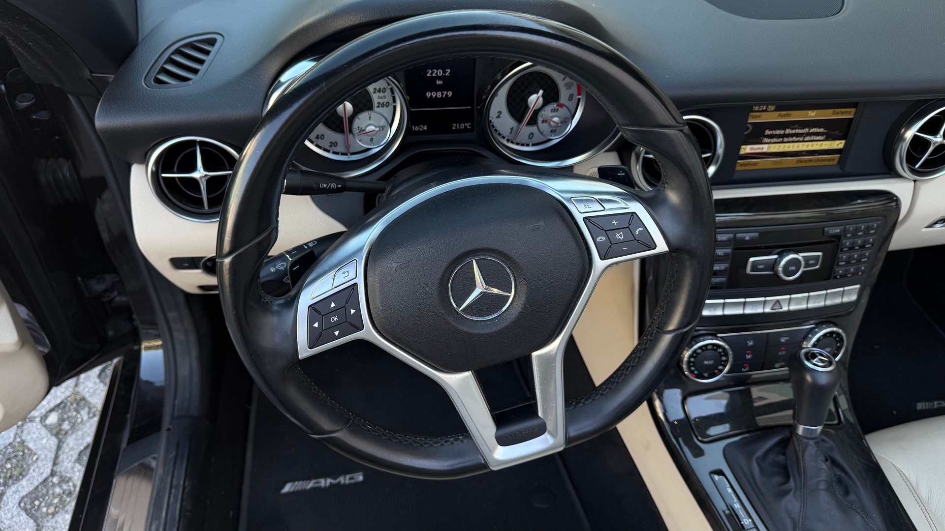 MERCEDES-BENZ SLK 250 7G-Tronic AMG Line-image-6