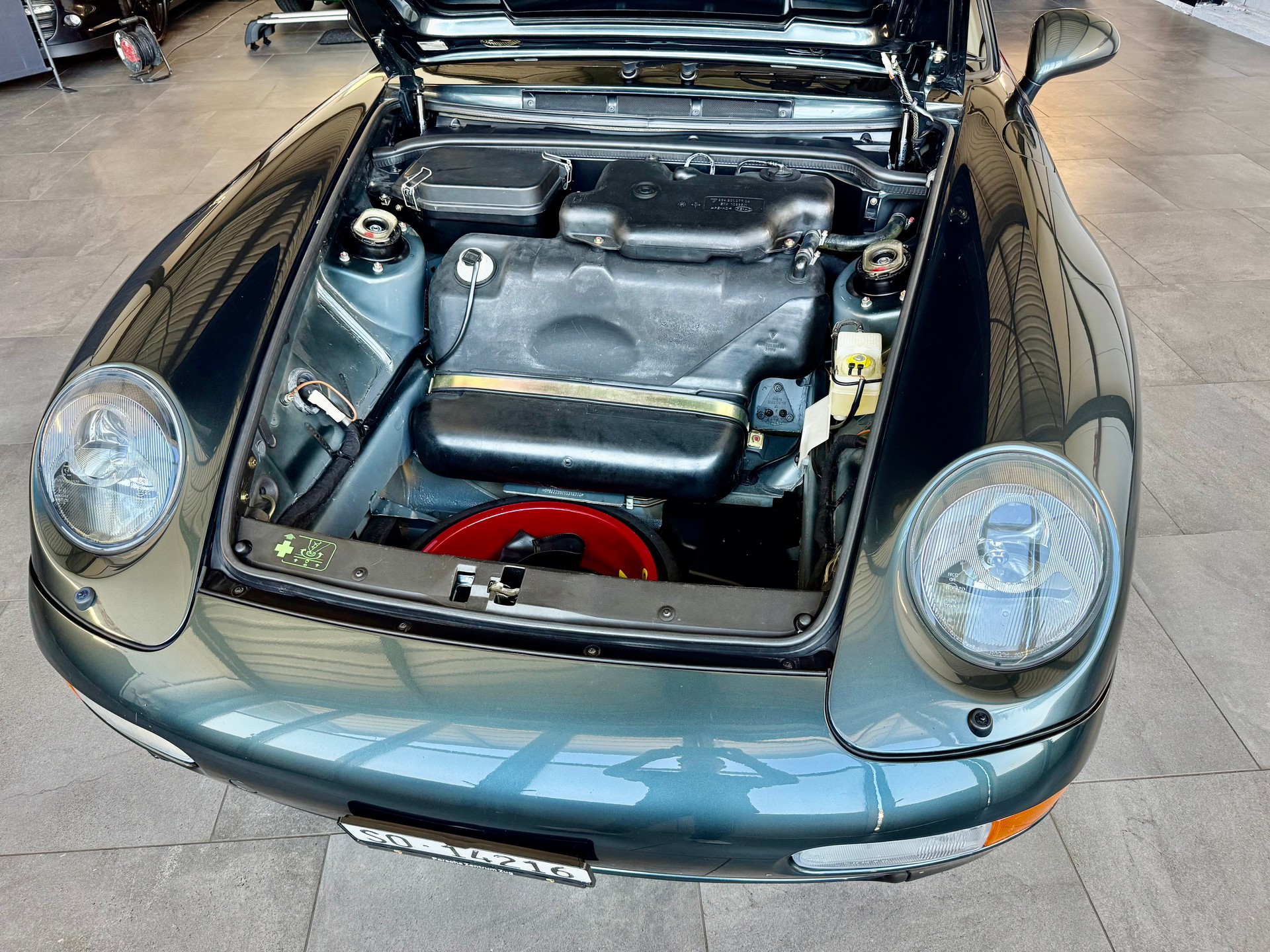 PORSCHE 911 Carrera 3.6 Coupé-image-7