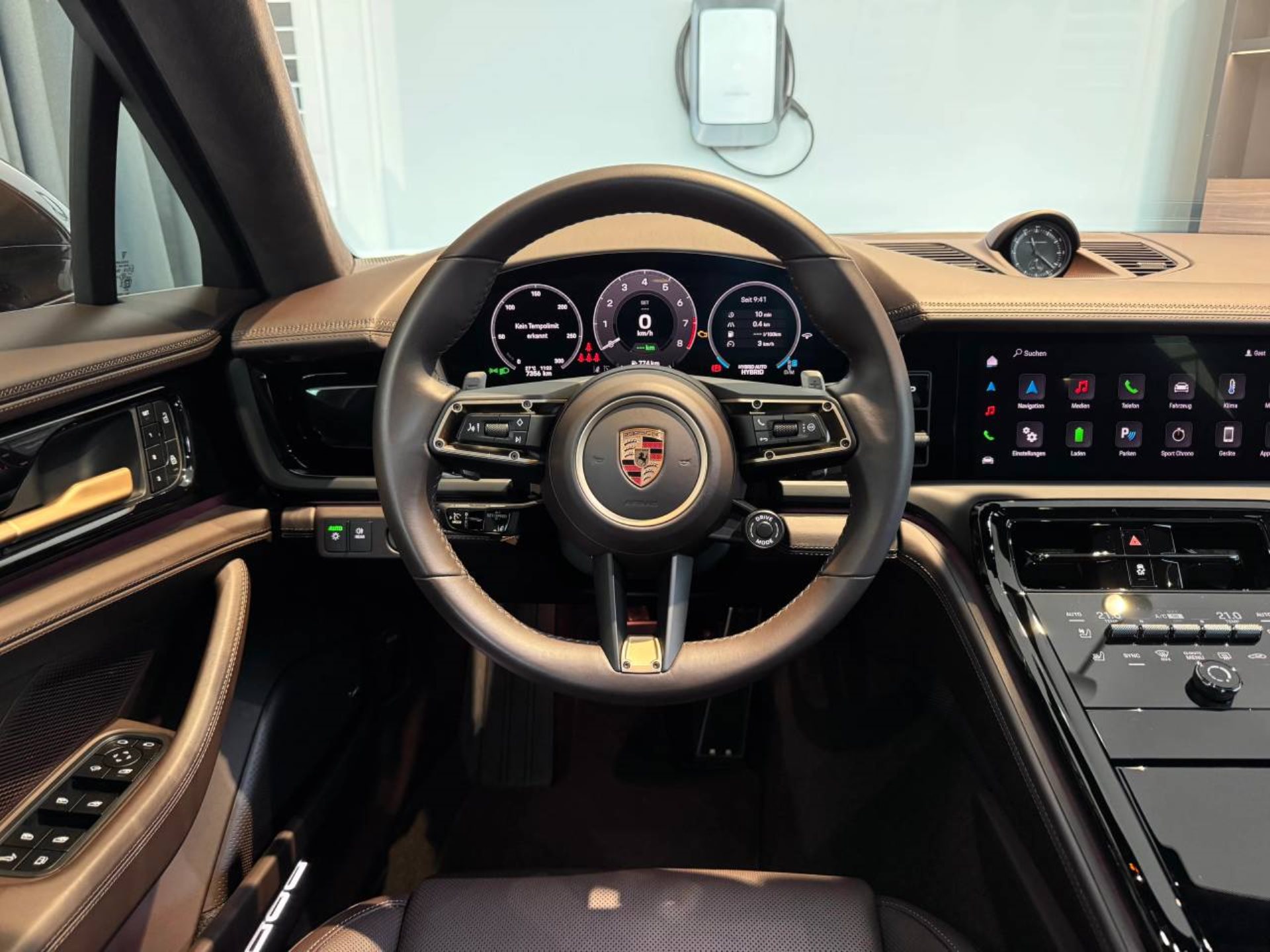 PORSCHE Panamera 4S E-Hybrid-image-14